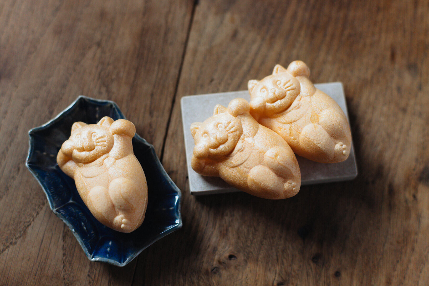 「福よ、来い」と招いてくれる猫最中。