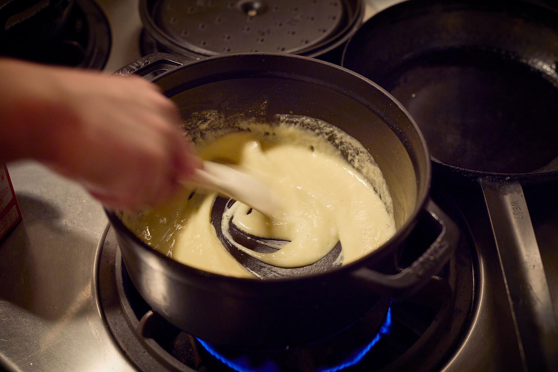 ペースト状になるまで炒める