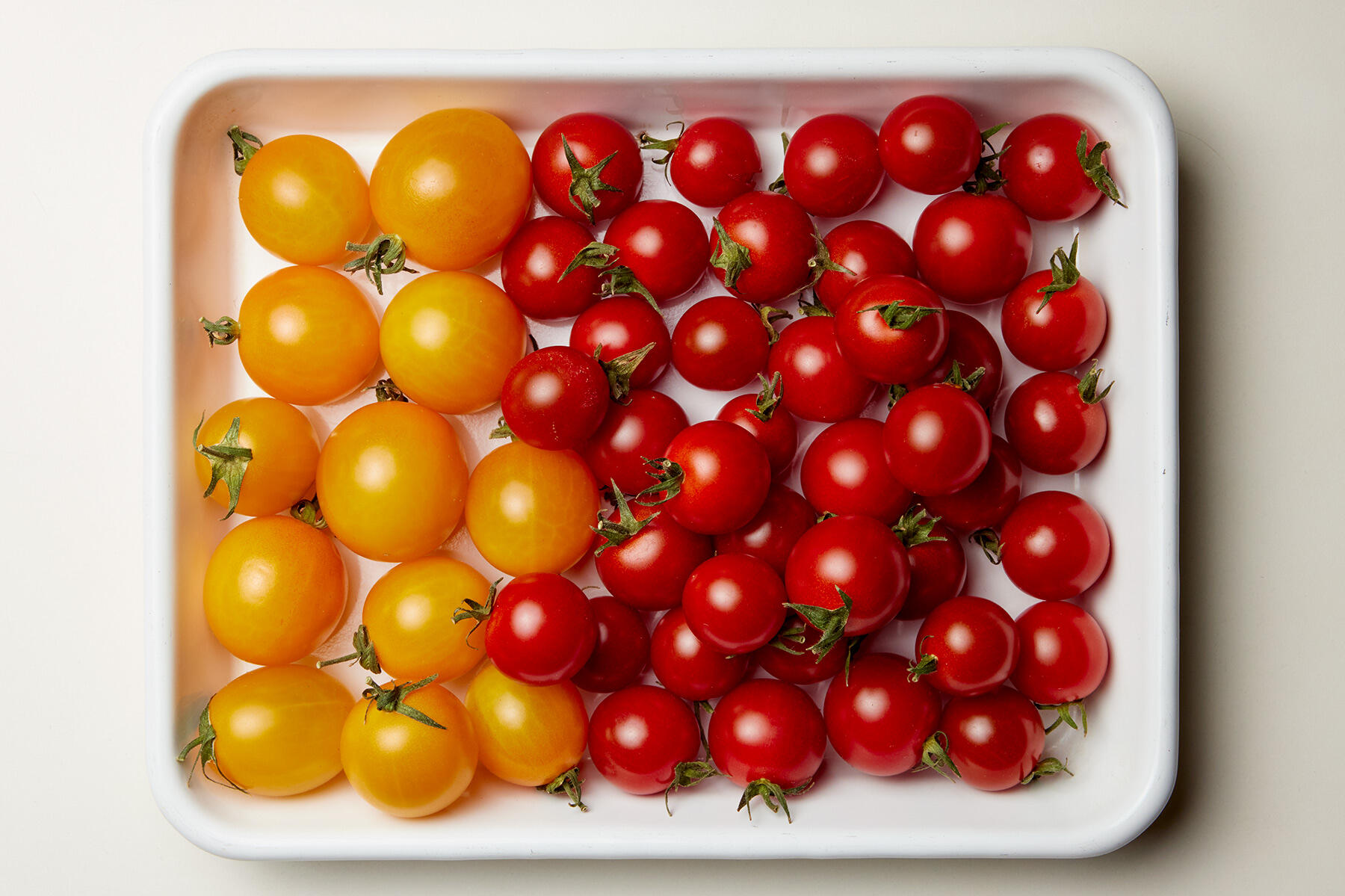 三重県ポモナファームの「プチぷよ」というミニトマトの黄色と赤