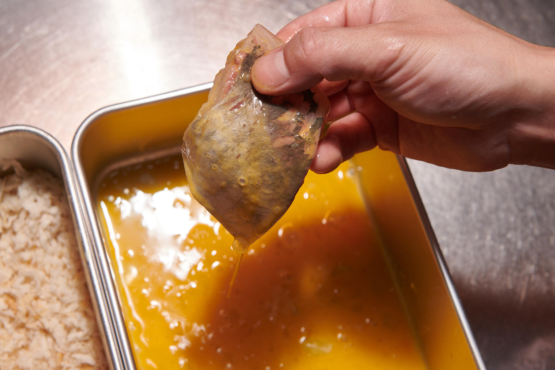 卵にくぐらせる