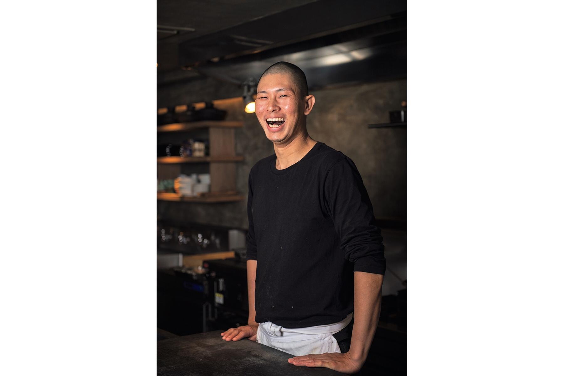 店主の酒井英彰さん