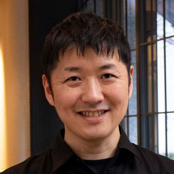 「ラ・ボンヌ・ターブル」シェフ・中村和成シェフ