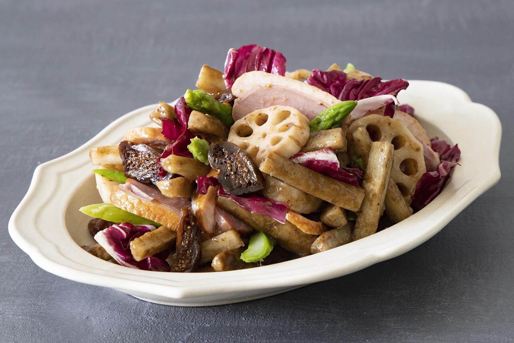 オリーブ＆バルサミコビネガー薫る　合鴨のイタリアンごぼうサラダ（150g）1,000円