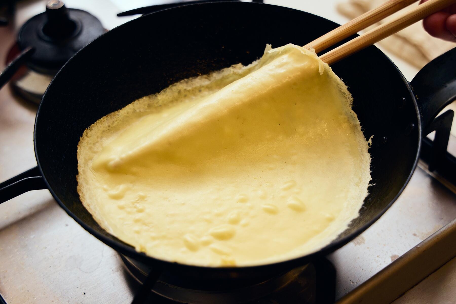 クレープを焼く