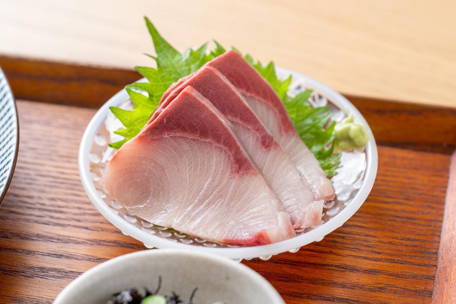 黒瀬ぶりの刺身