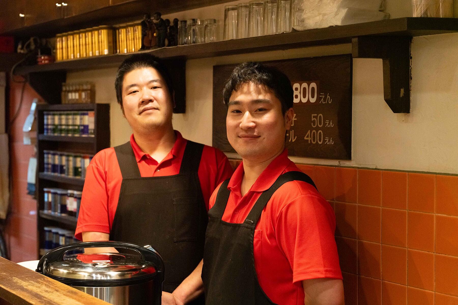 スタッフの佐藤さんと（左）と南森さん