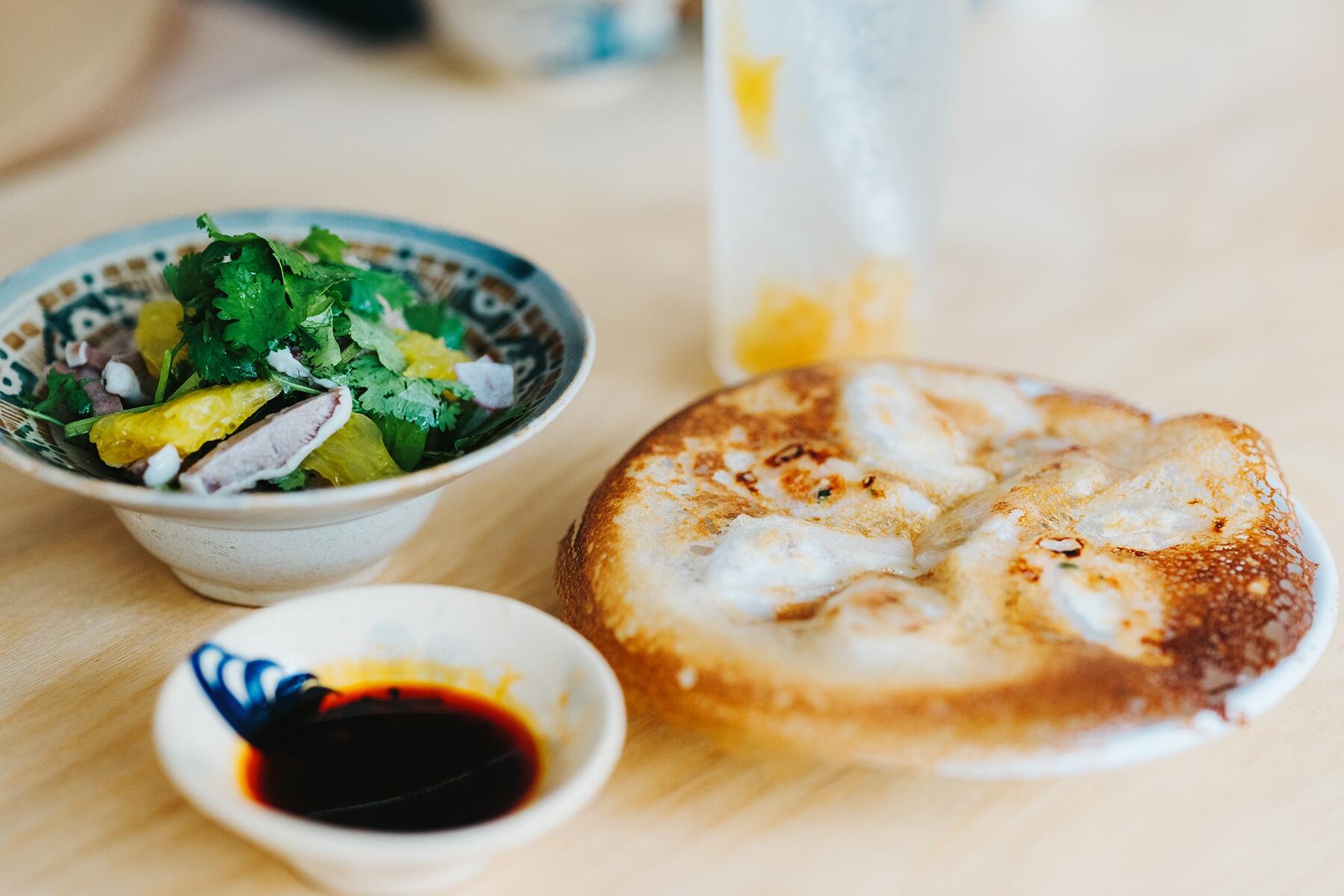 柚子サワー、poolの焼き餃子