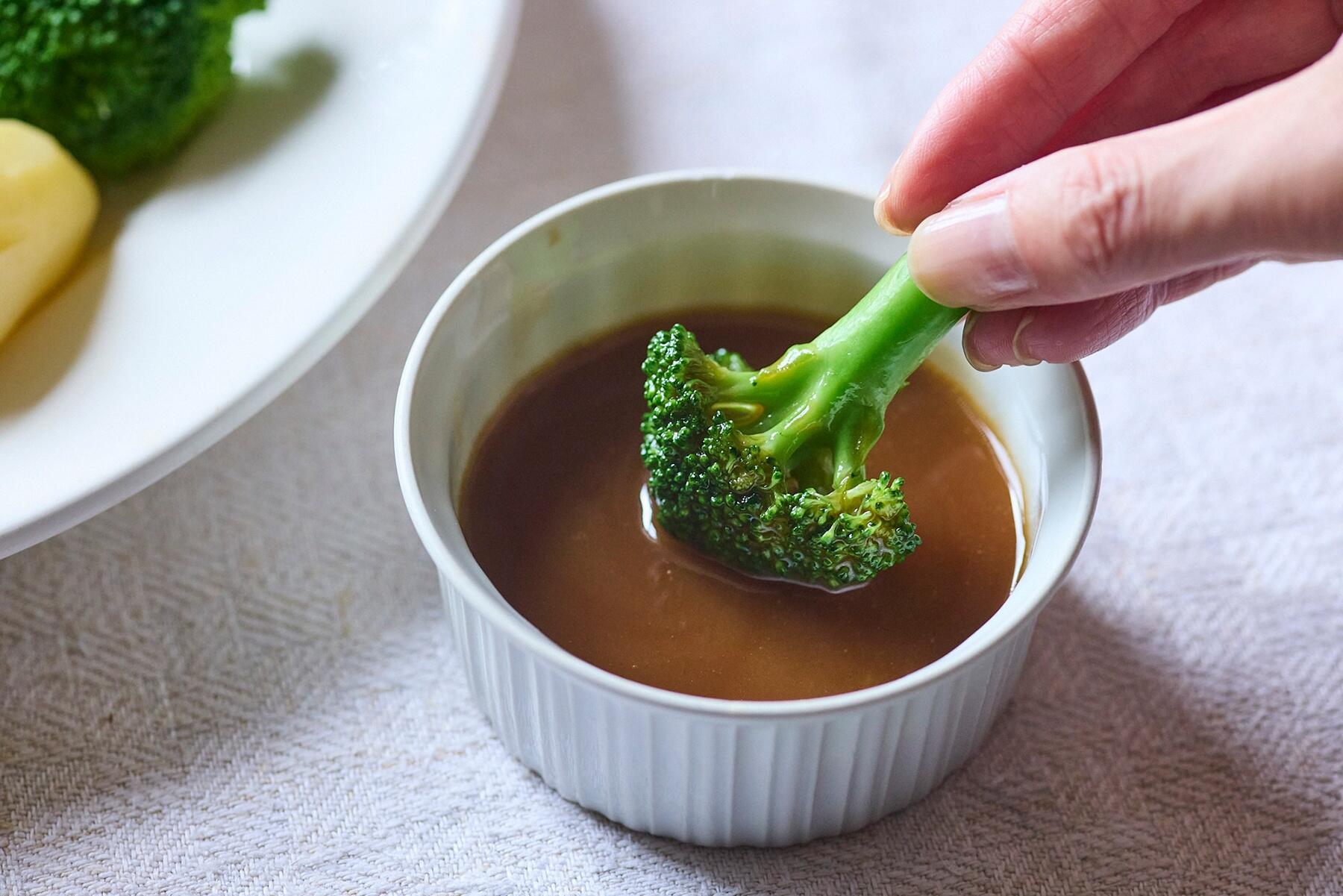 蒸し野菜のバター醤油ディップ