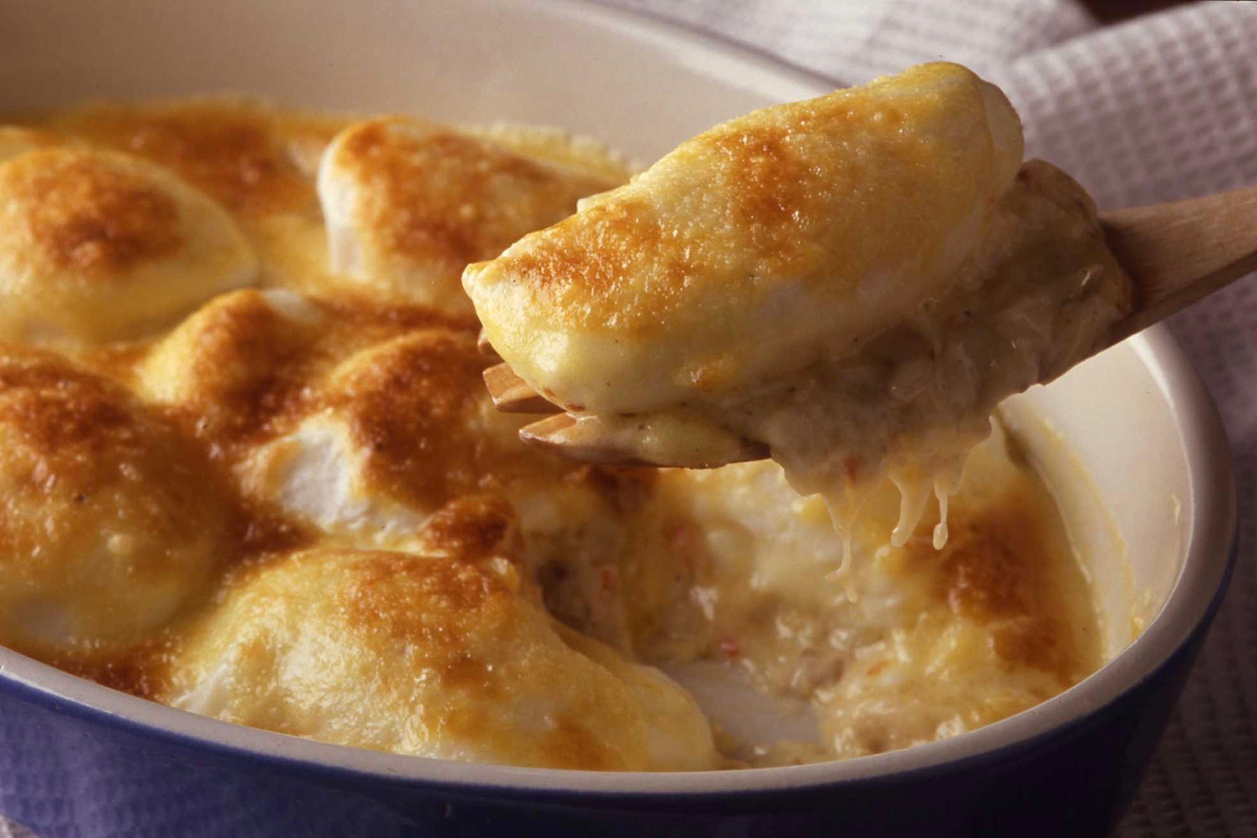 ポーチドエッグのカニクリームグラタン