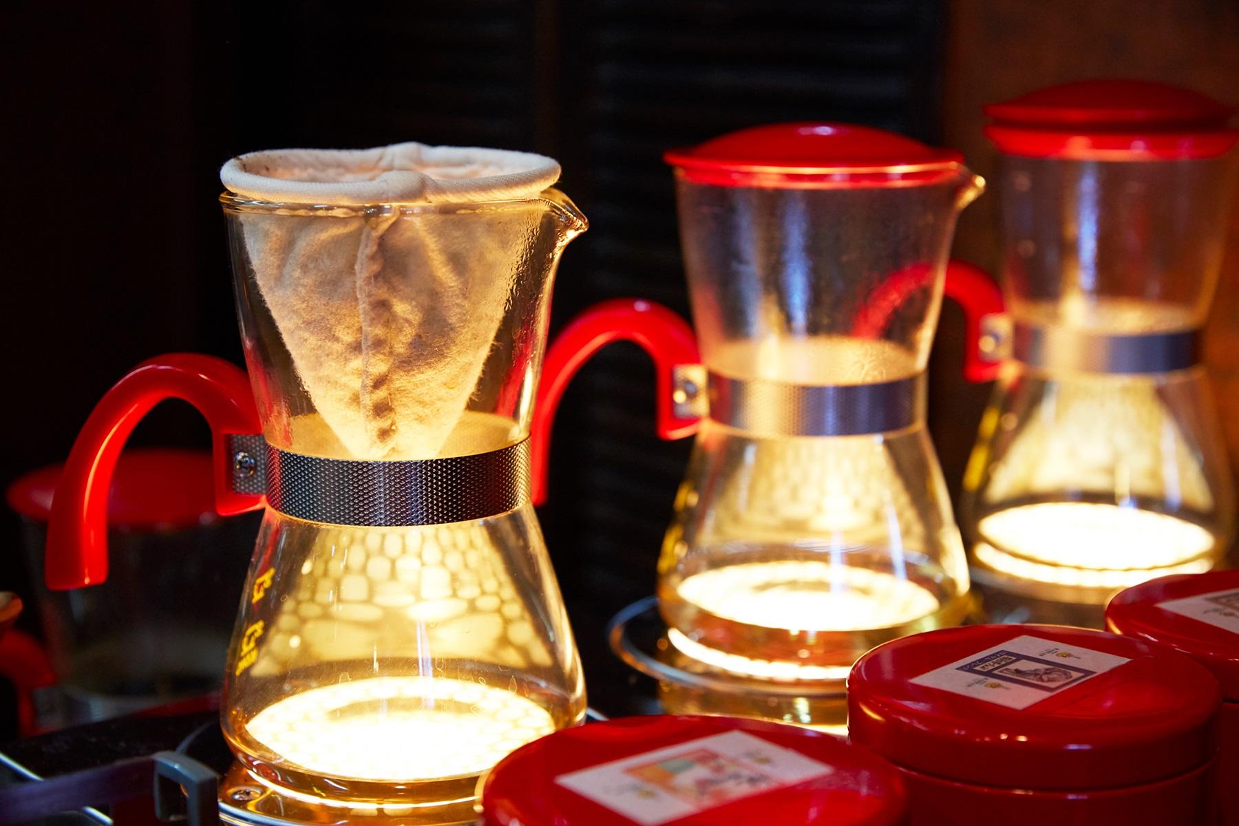 下からライトを当てる演出