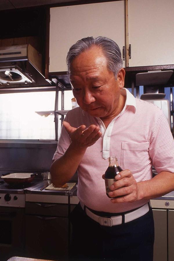 味見を欠かさない金馬師匠