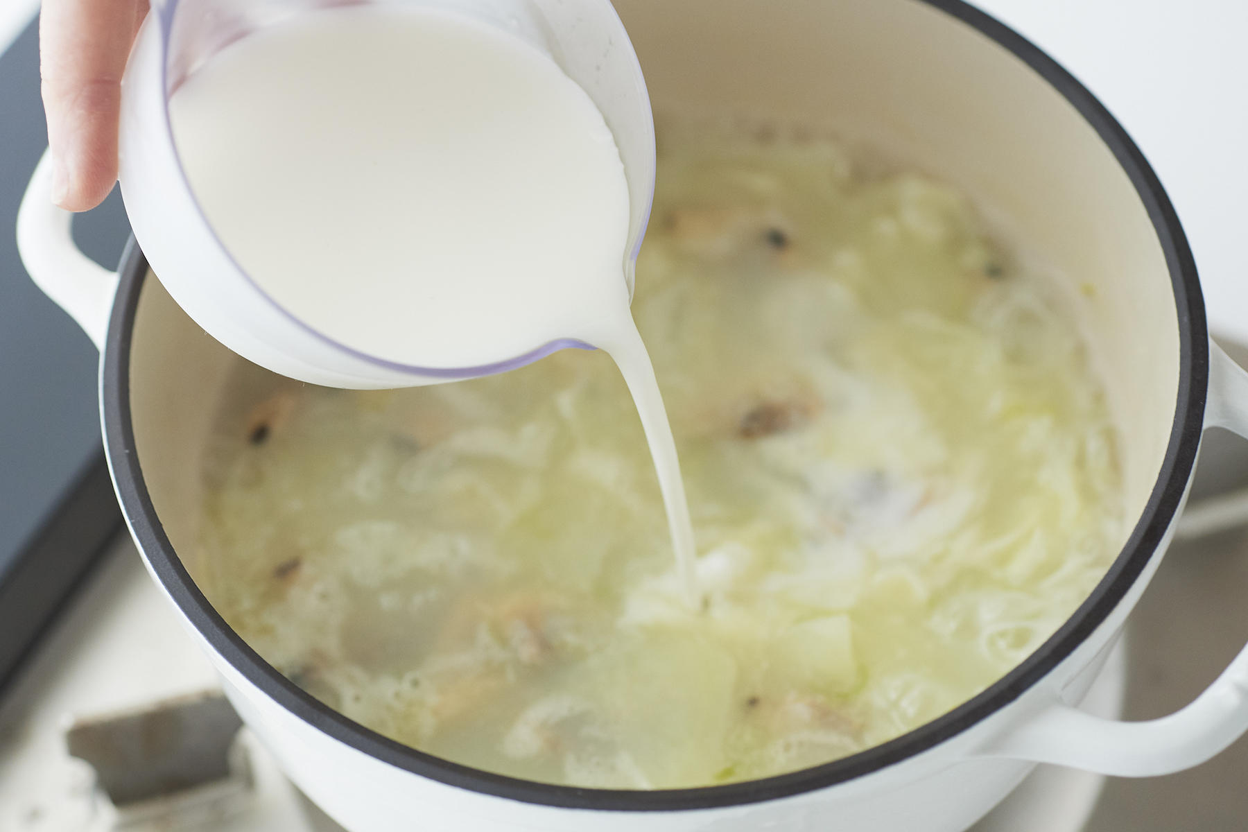 熱々の クラムチャウダー を10分でつくりましょう スープをじっくりつくる 手軽につくる 公式 Dancyu ダンチュウ