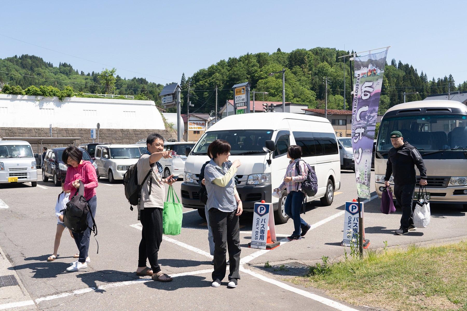 北越急行ほくほく線のまつだい駅に到着。澄んだ空気にテンションが上がります。