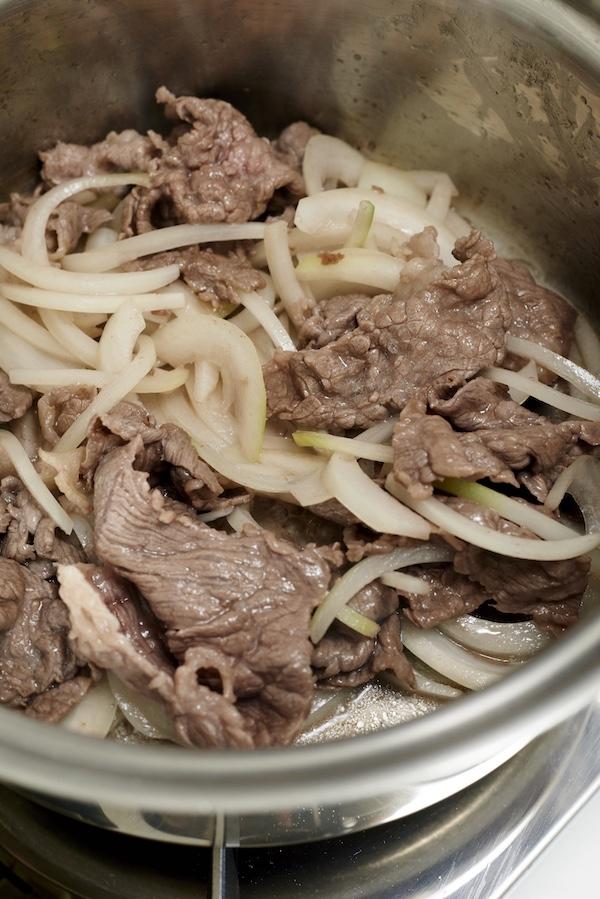 しんなりとして色がついたなら、旨味たっぷりの肉汁を“含んでいる”証。