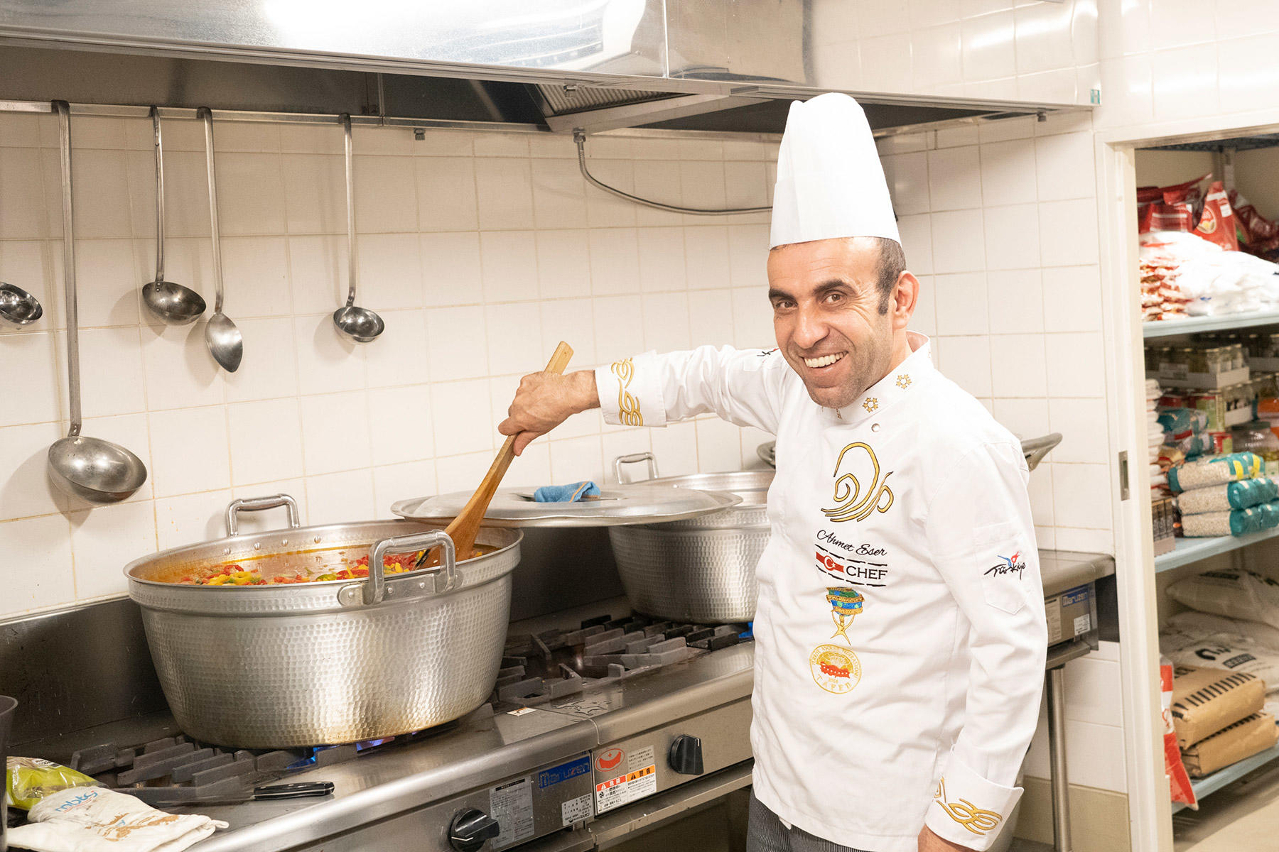 トルコ共和国から派遣されたシェフ、アハメッドさん