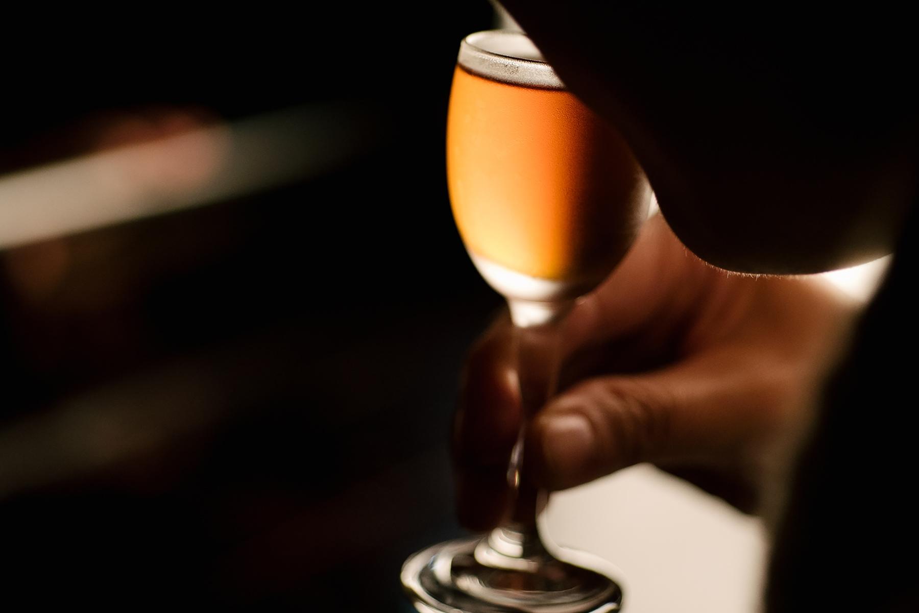 「アルコールの強さ、甘味、酸味を理想に近づけたい」とマスター。