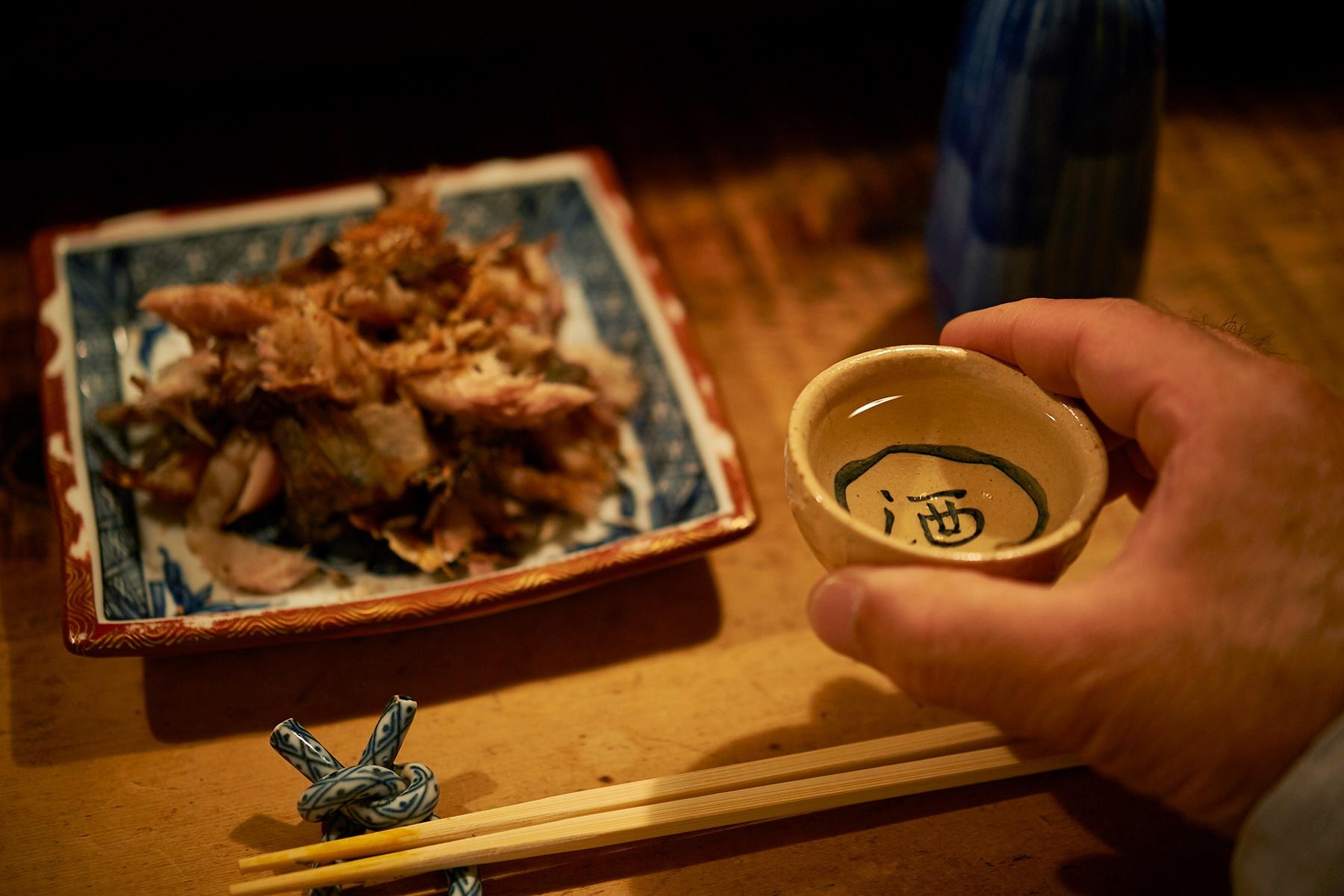 むろくさやはお酒と醤油をひと回し。七味唐辛子が軽く振ってある。