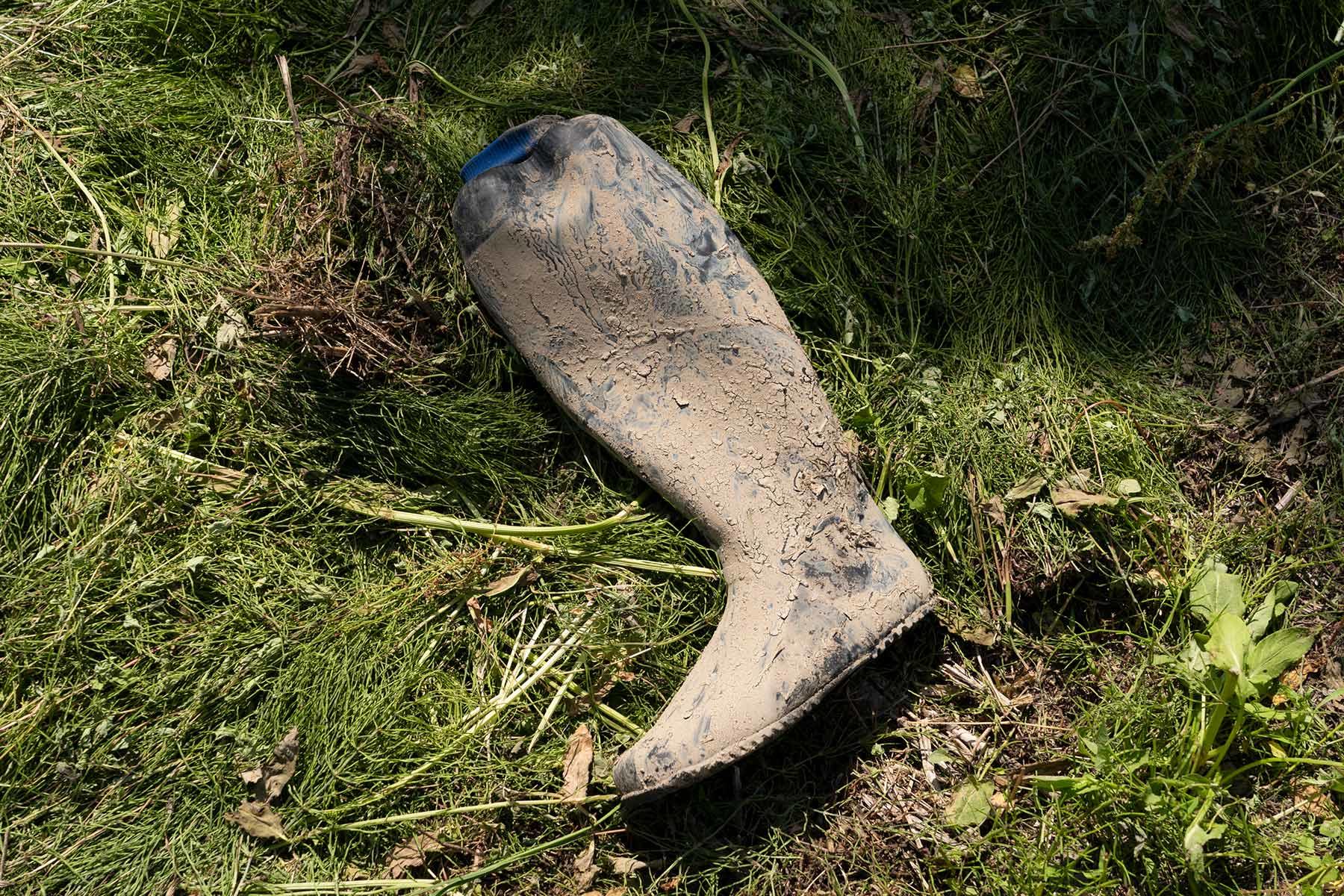 藤原さんの足を守った長靴