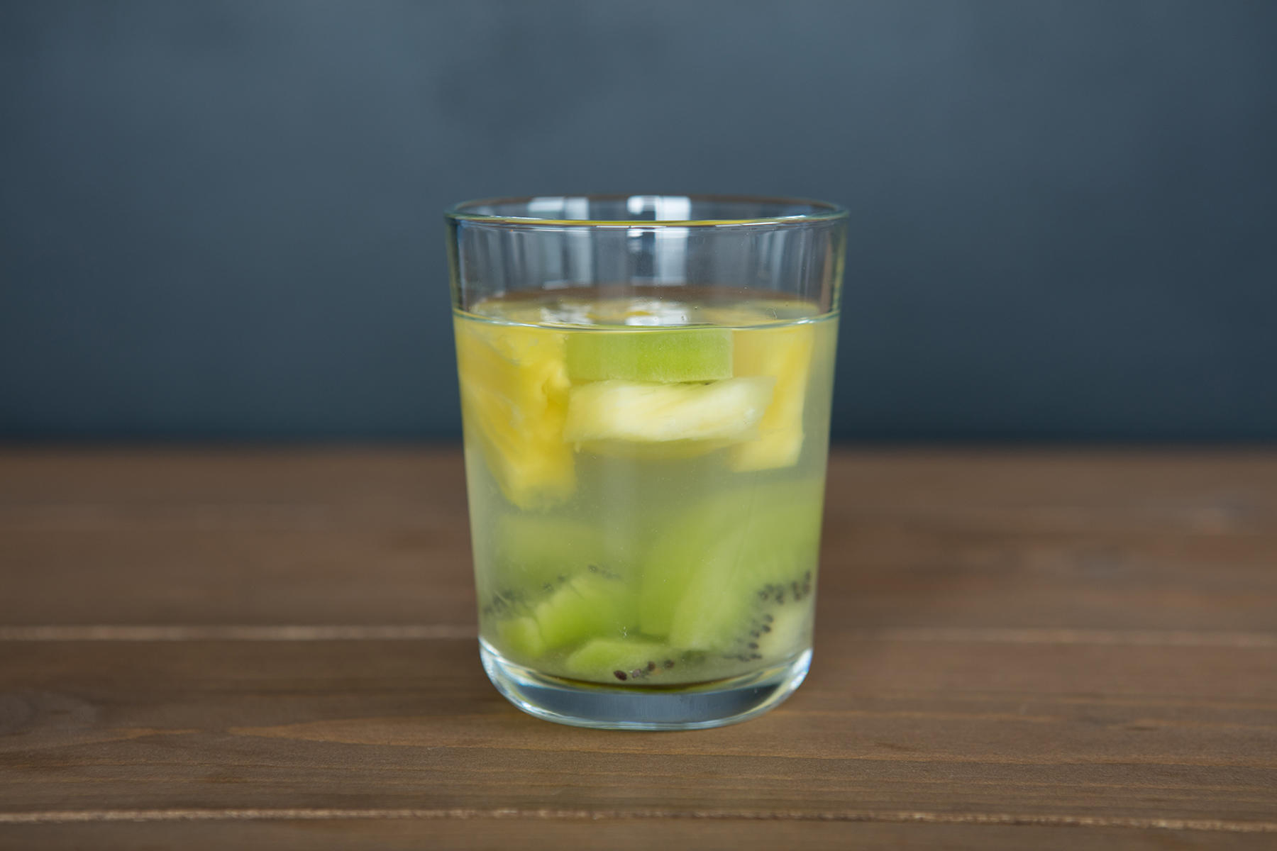 たんぱく分解酵素を含む食材でつくったゼリー。