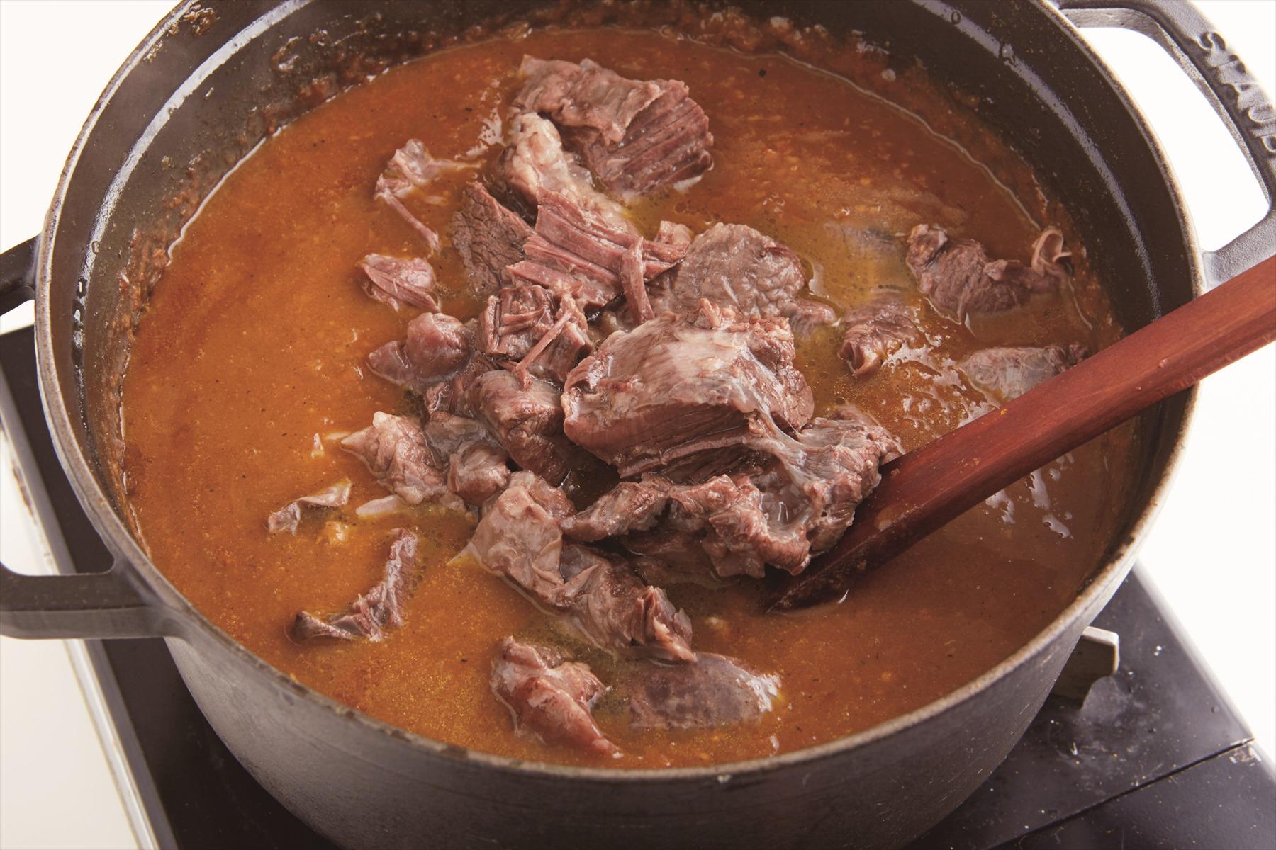 ここまで来たら、完成まであと少し！これですね肉にしっかりと味がなじむ。