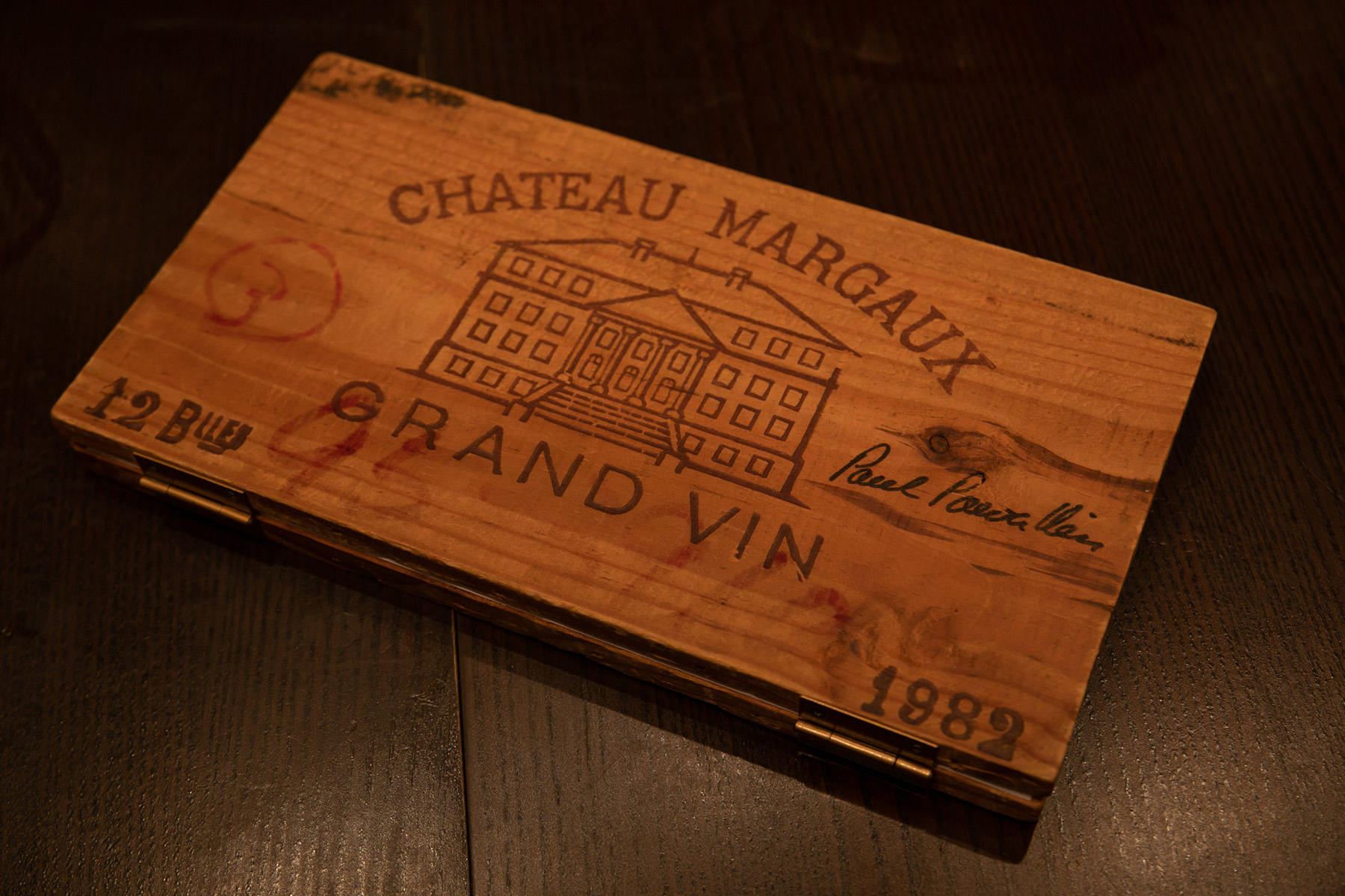 シャトー・マルゴーのワインの木箱