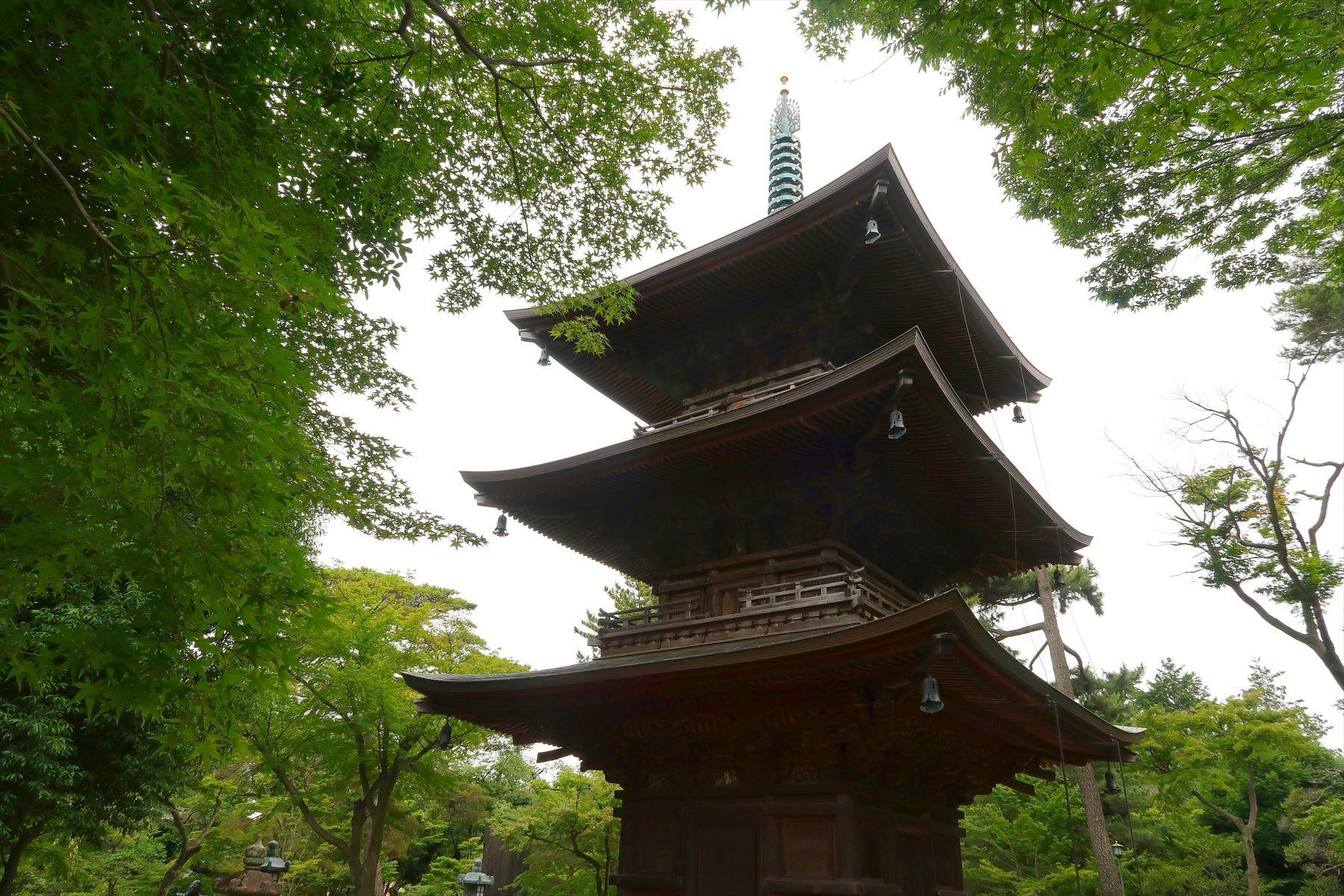 豪徳寺の三重塔