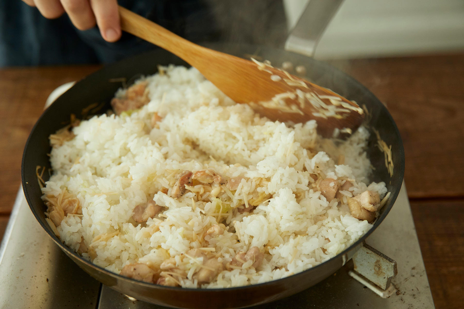 ごはんを焼く