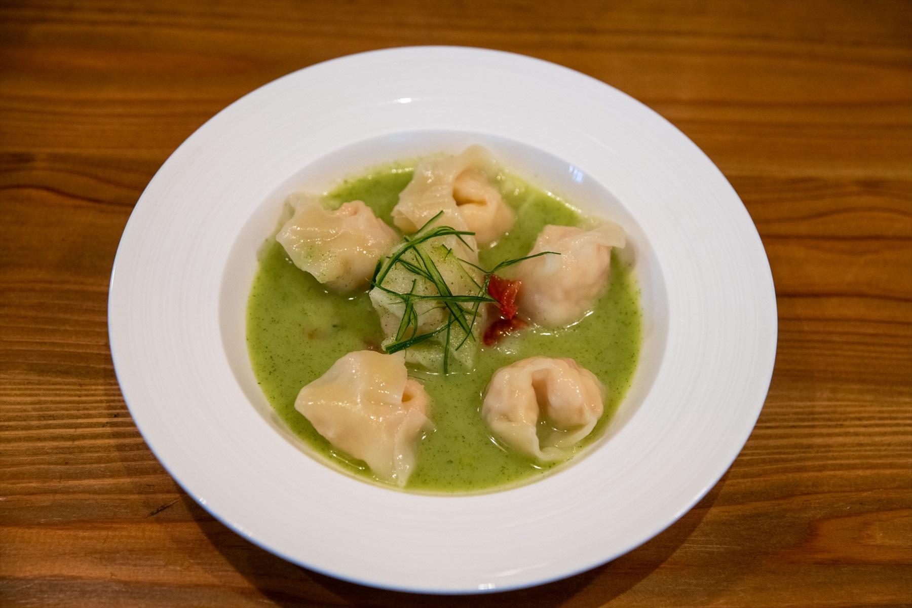 冷しワンタン キュウリのガスパチョソース