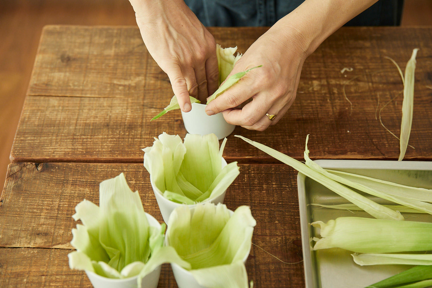 とうもろこしの皮とひげ根を使った ふかふか蒸しパン 旬の野菜の知恵袋 公式 Dancyu ダンチュウ