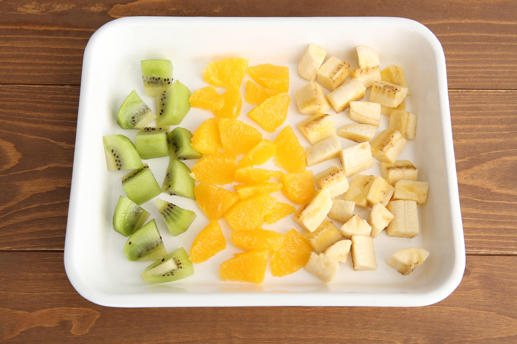 フルーツを切る