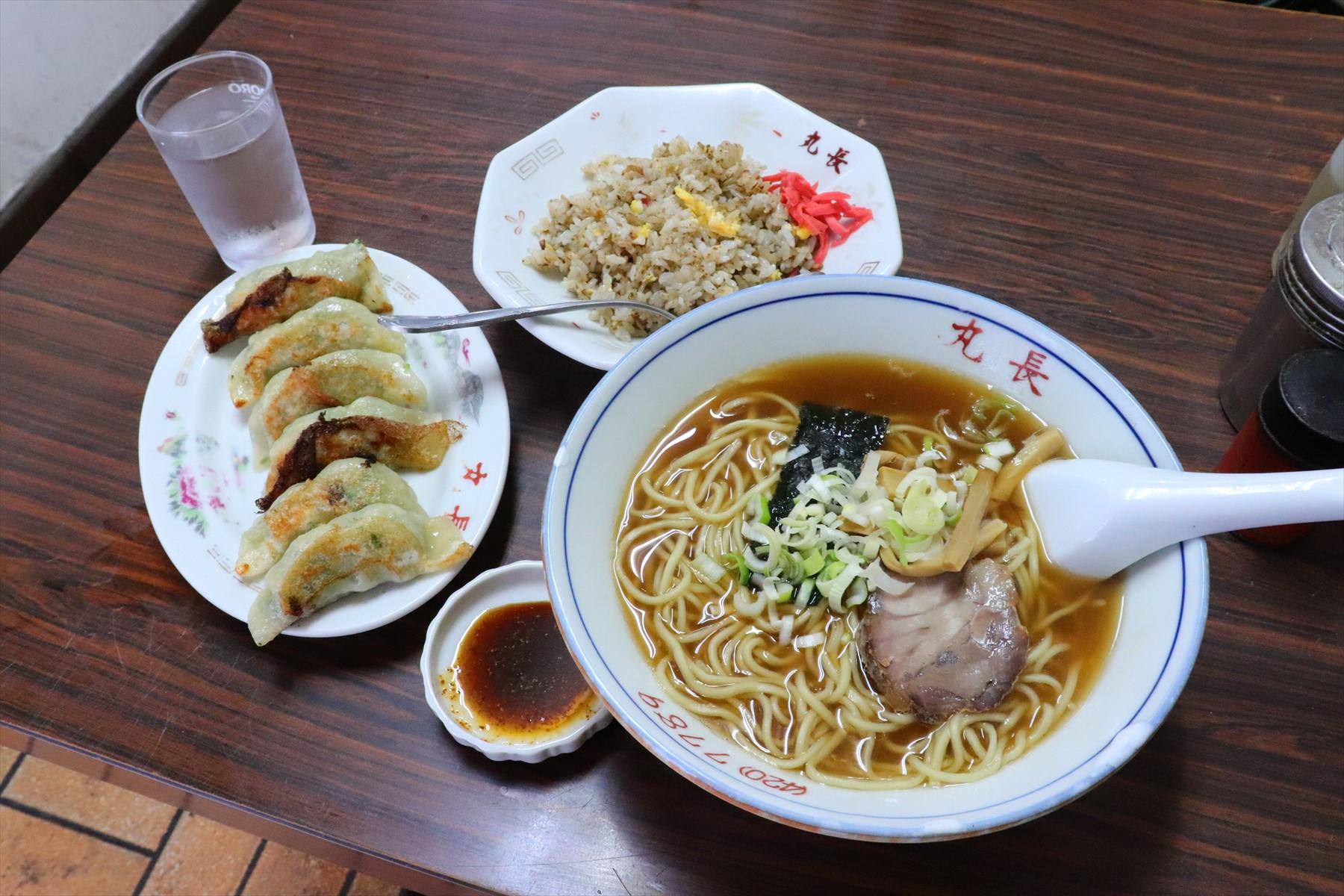 ラーメン＆半チャーハンセット、餃子