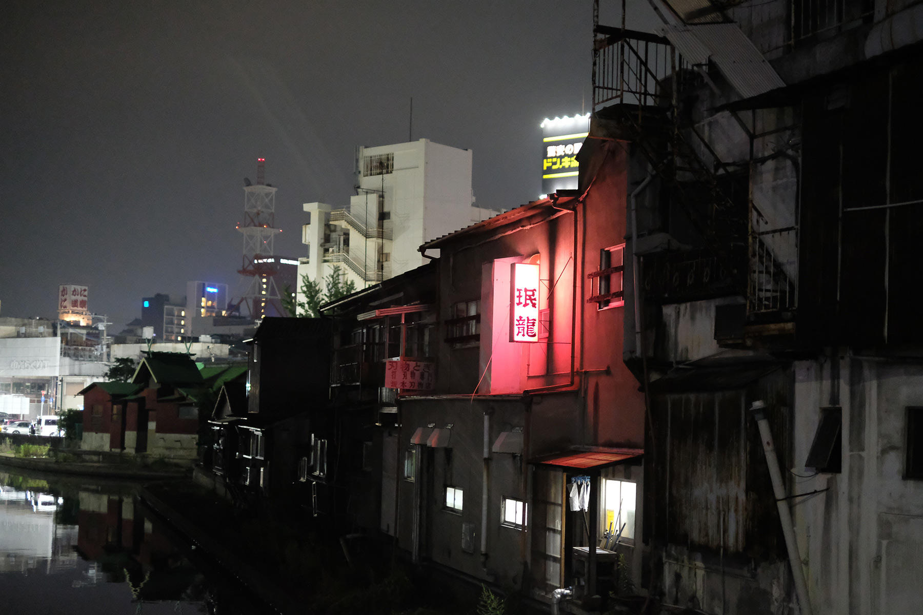 スナックや個性的な飲食店