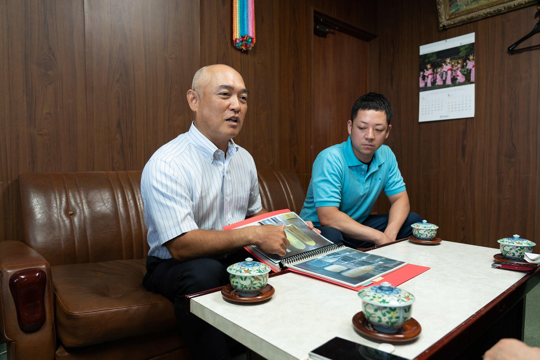 製造部長・森川智さんと、製造担当の小田卓治さん