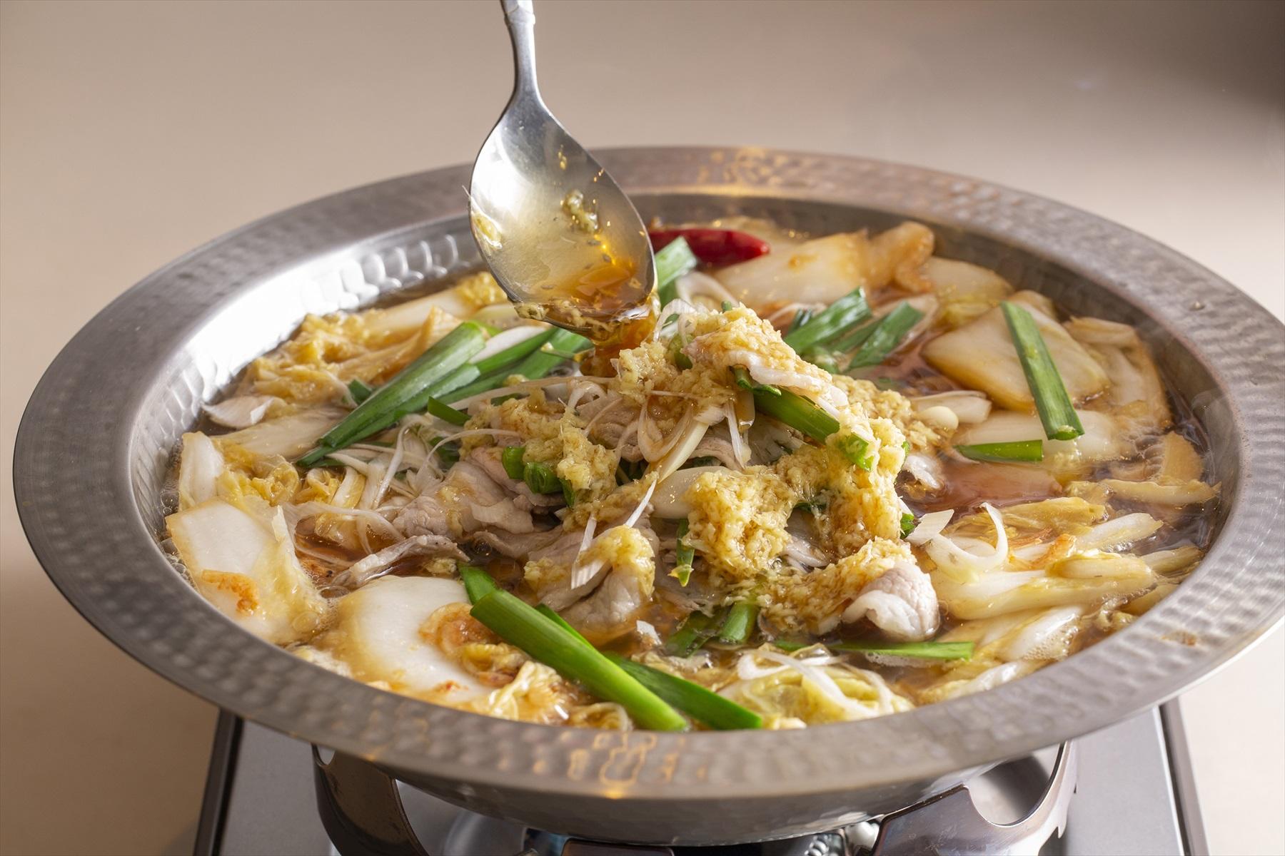 最後に、ごま油生姜をかければ出来上がり