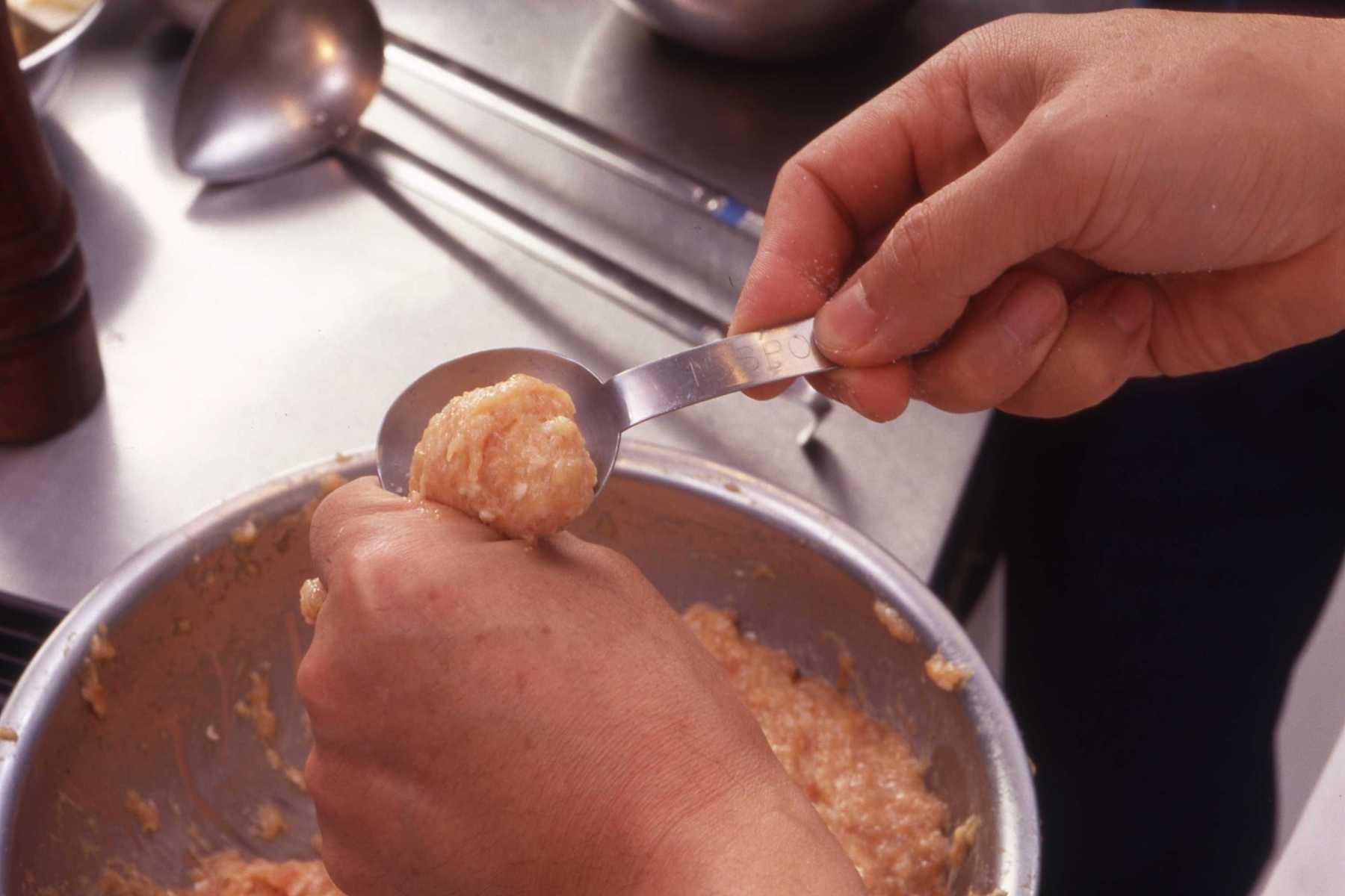 ミートボールを落とす