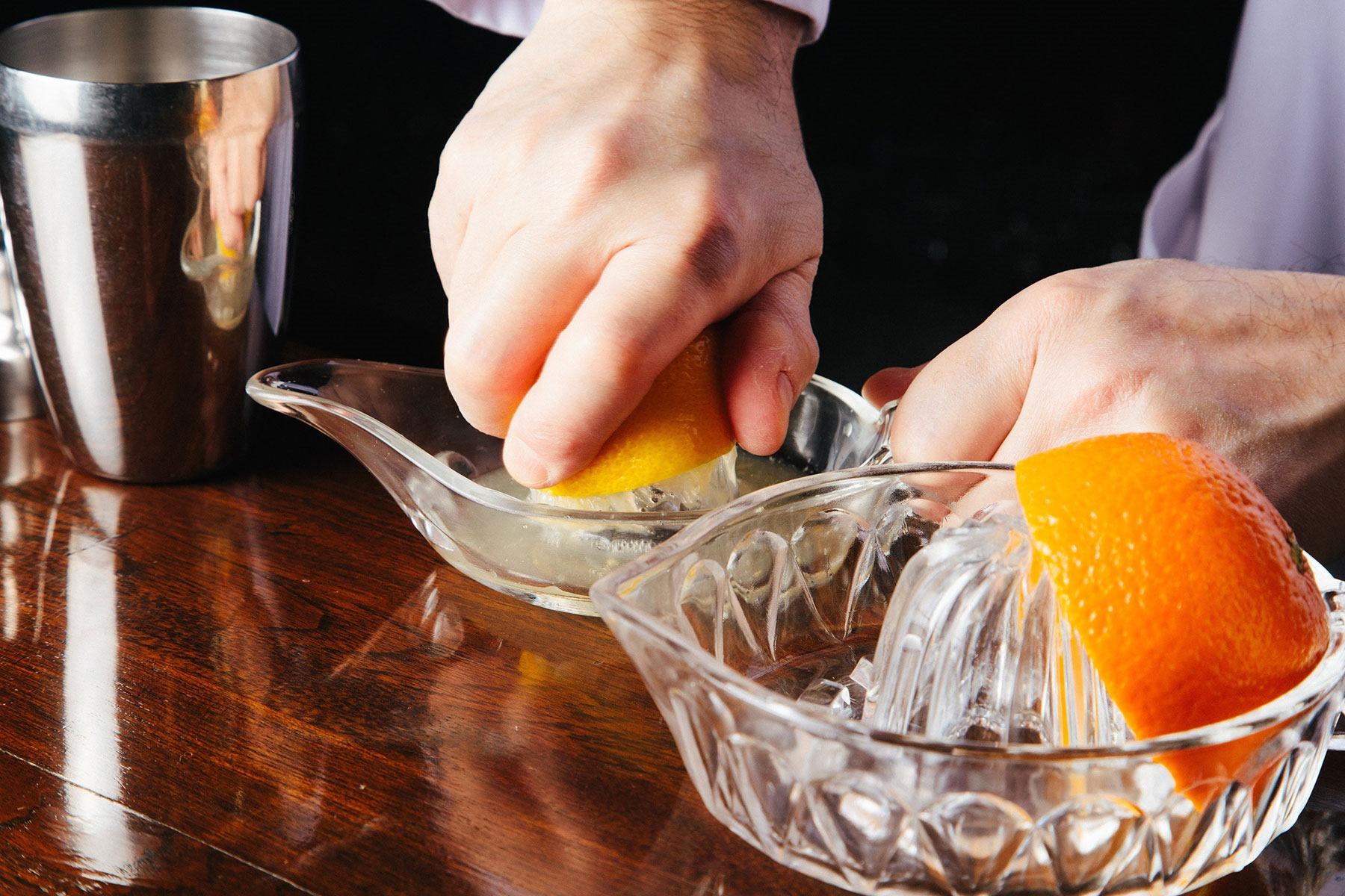 オレンジをしぼる