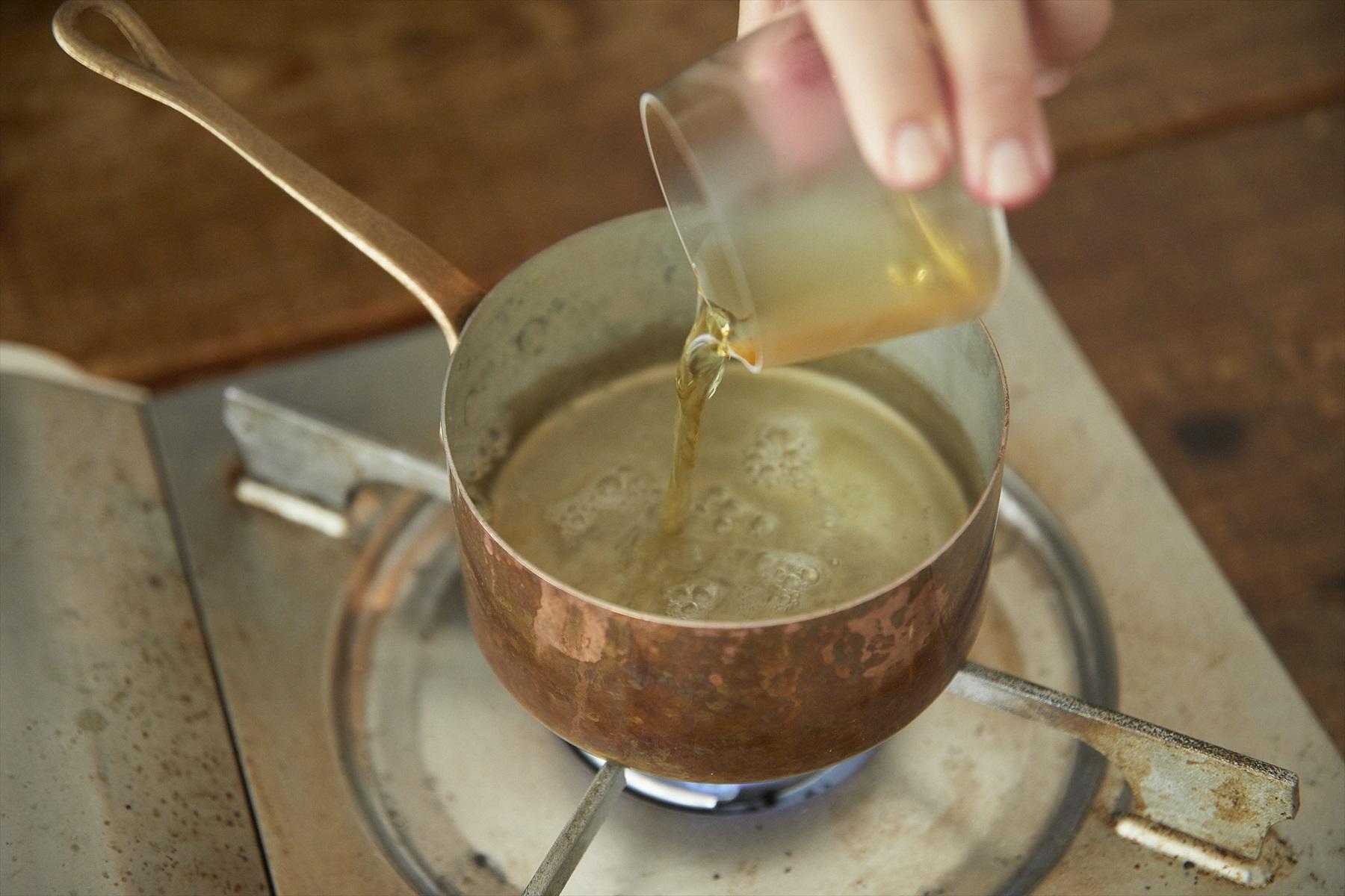 小鍋にAをすべて入れて煮立たせる
