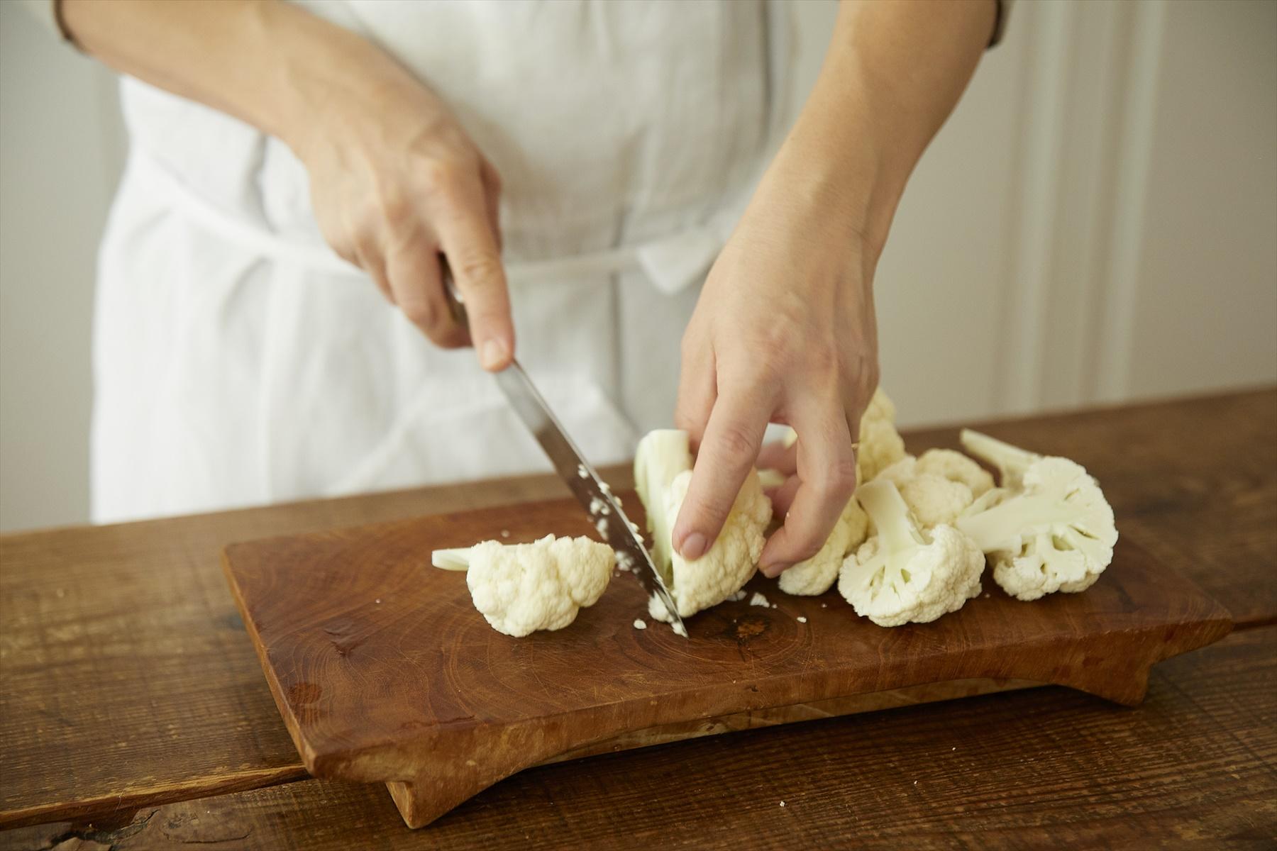 カリフラワーは小房に分ける