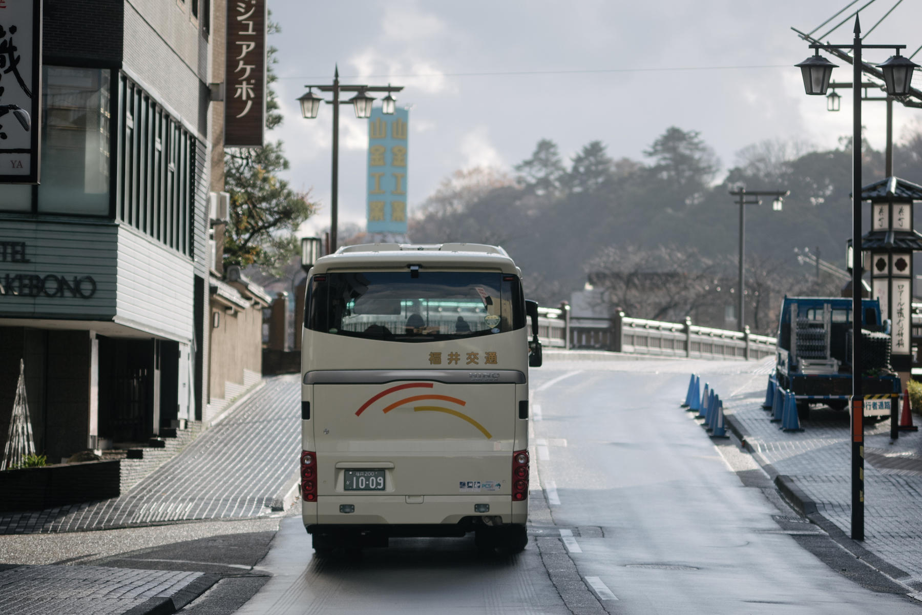 バス