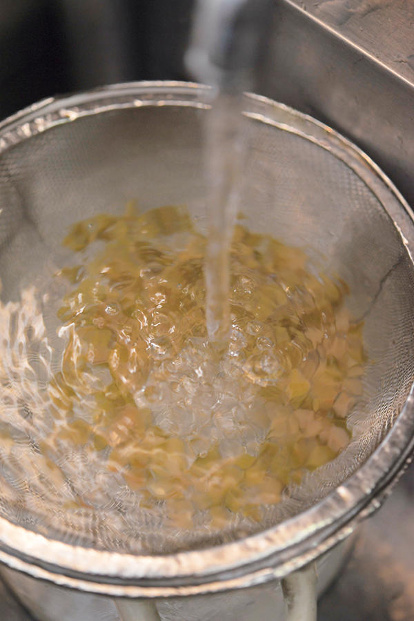 ザーサイの塩を抜く