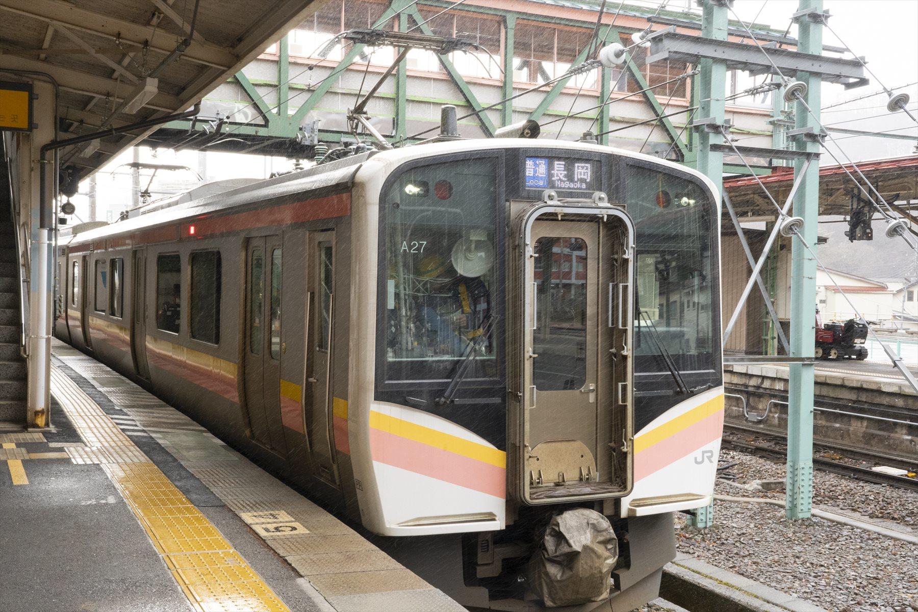 長岡行き電車