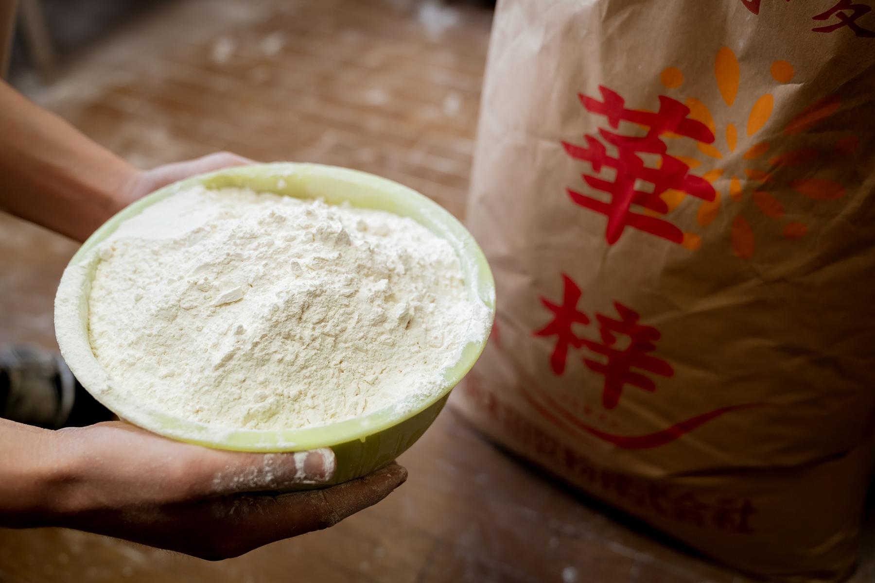 長野県産のパン用小麦粉「華梓（はなあずさ）」