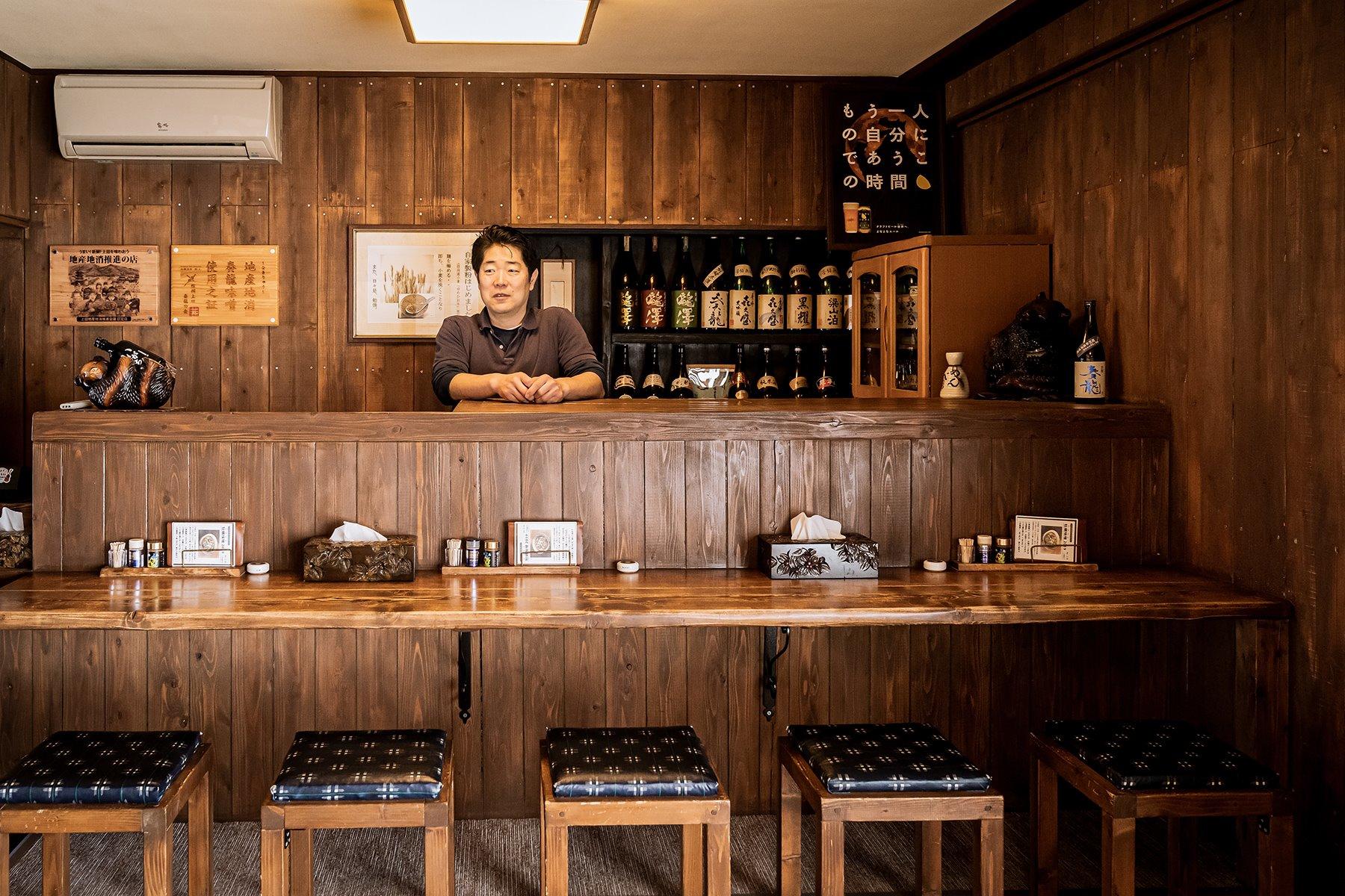 カウンターの店主