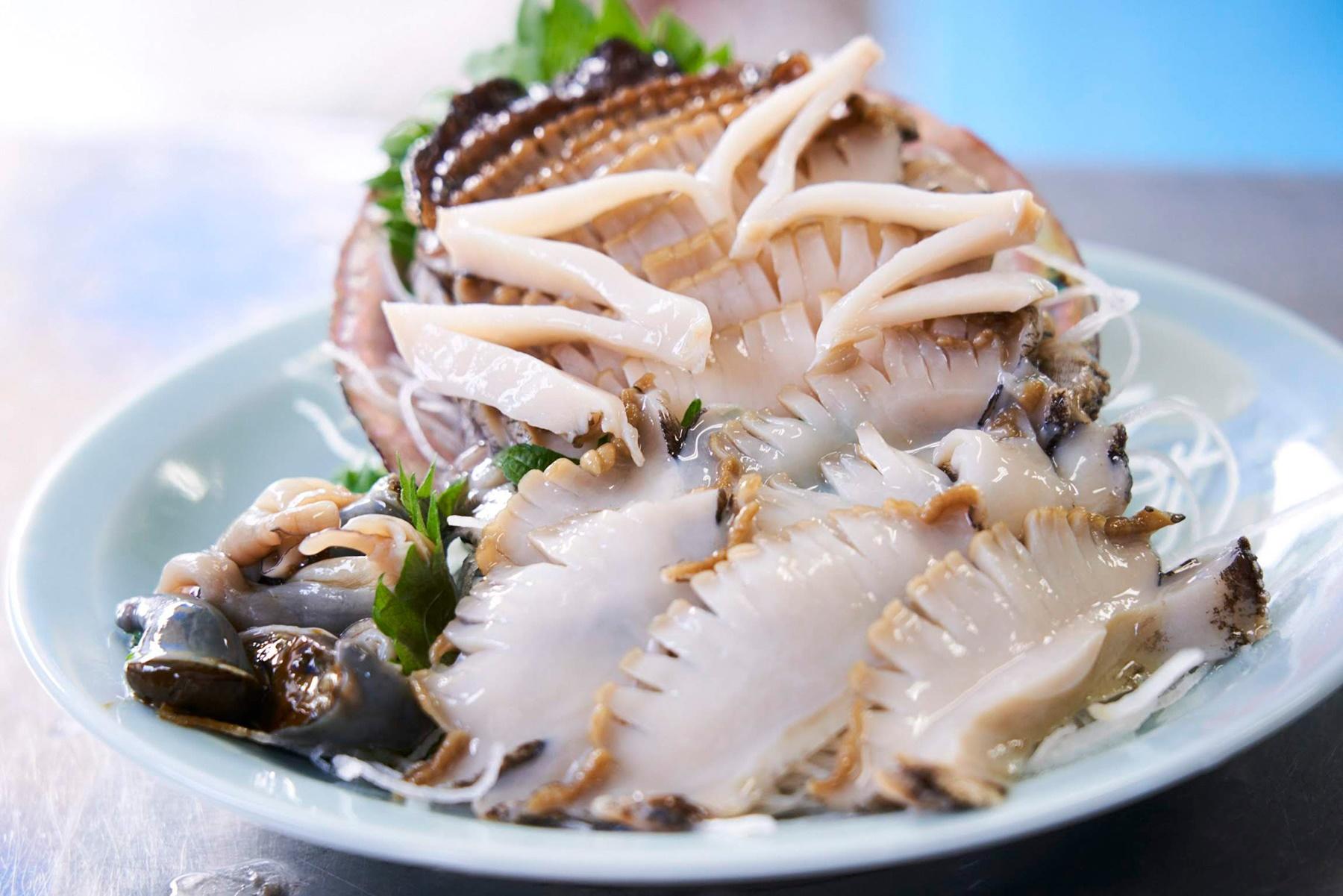 いずみや鮮魚店 のアワビとサザエ 千葉の生産者を応援します 千葉生産者応援クラウドファンディング 公式 Dancyu ダンチュウ いずみや鮮魚店 のアワビとサザエ 千葉の生産者を応援します 千葉生産者応援クラウドファンディング 公式 Dancyu ダンチュウ