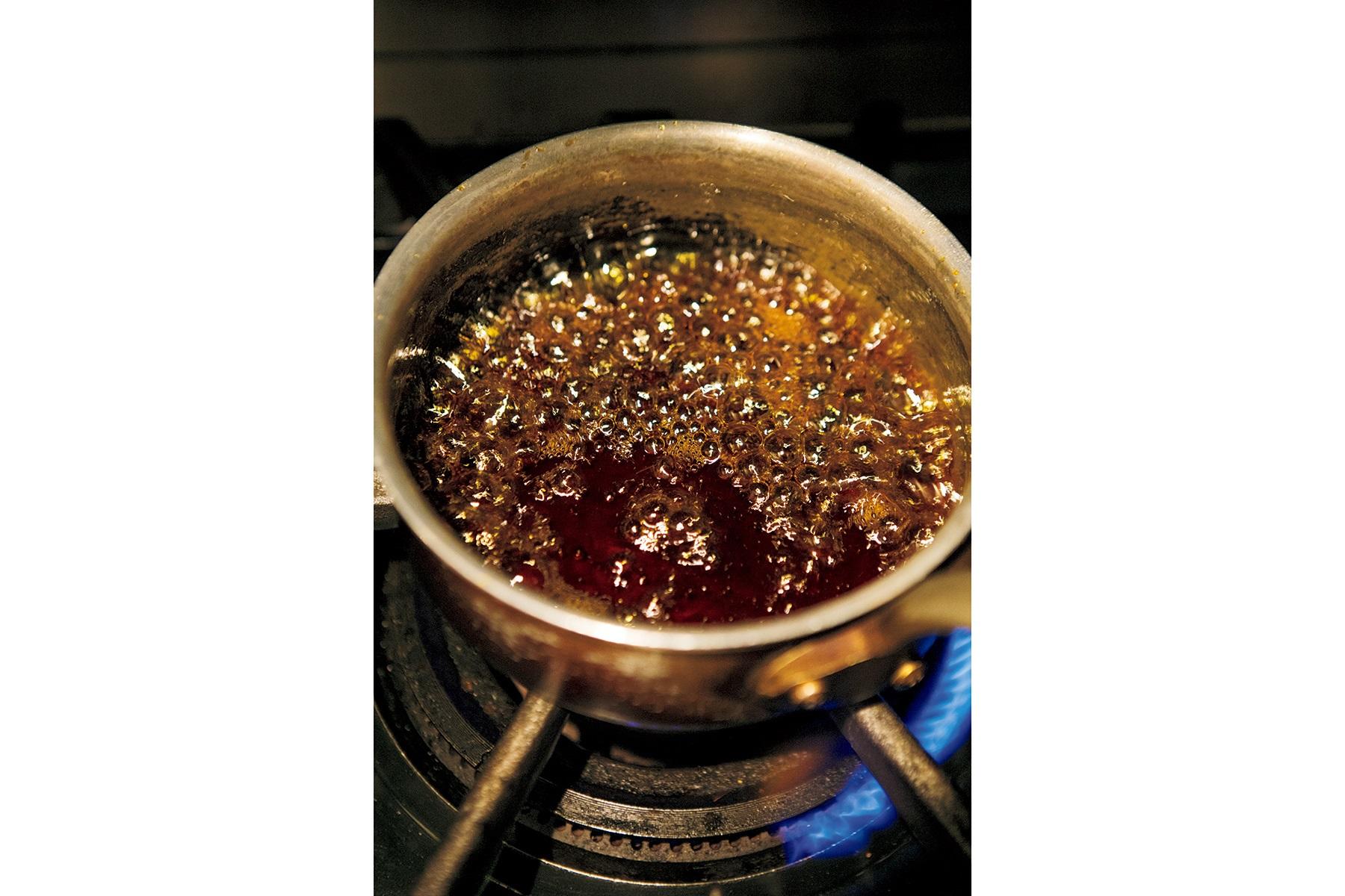 カラメルシロップをつくる