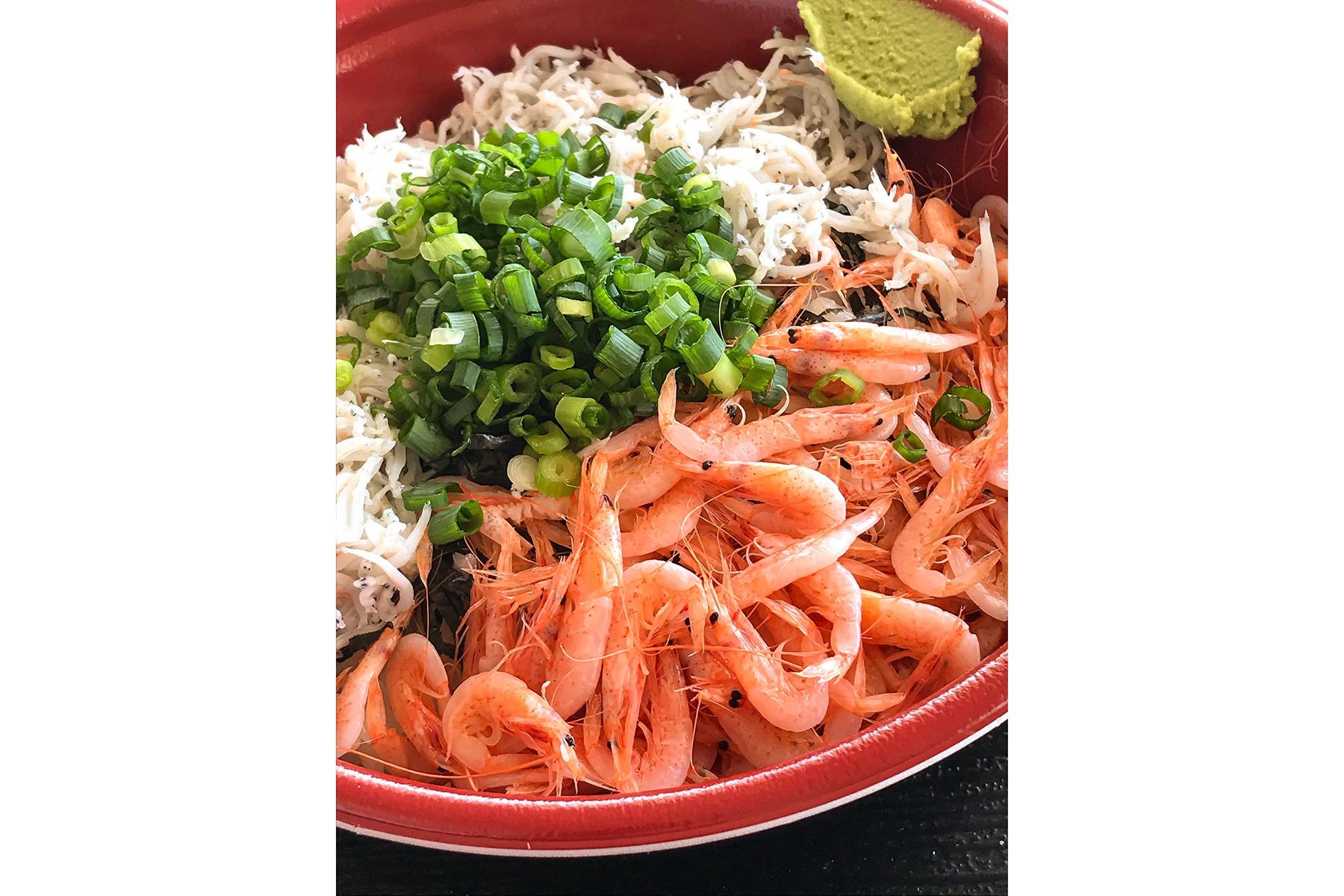 静岡・由比「浜のかきあげや」の由比丼