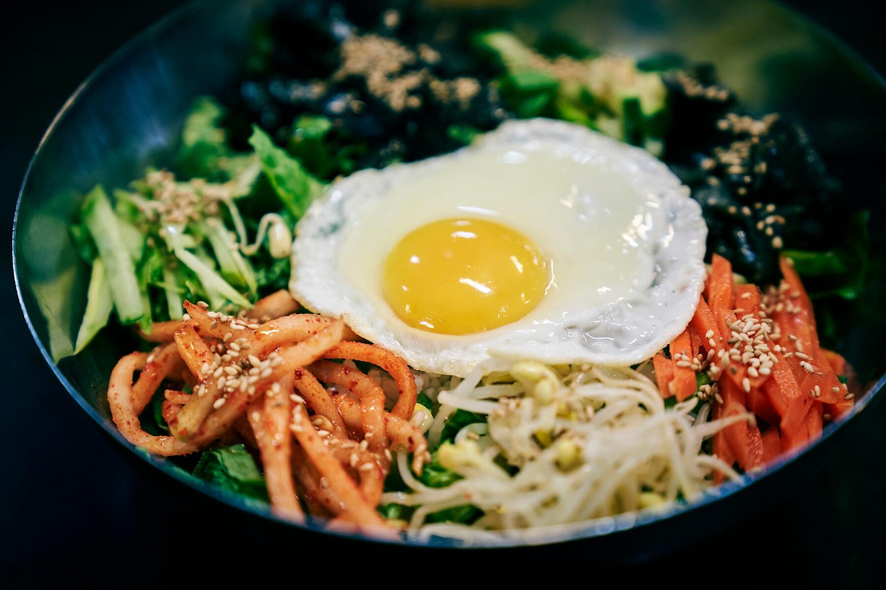 韓国・ソウル「アンドンチッ」のビビンバ