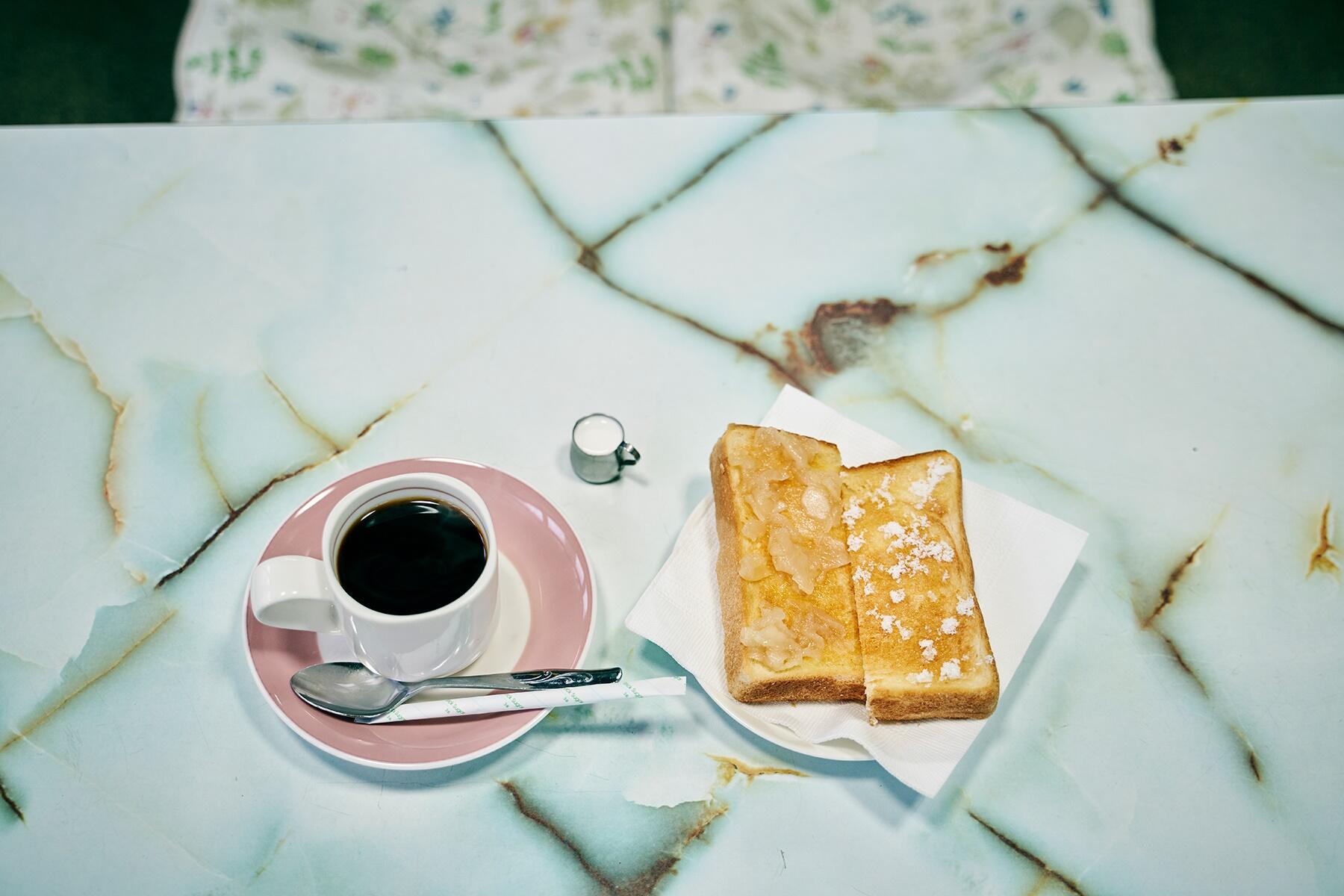 兵庫・神戸「喫茶思いつき」のお母さん