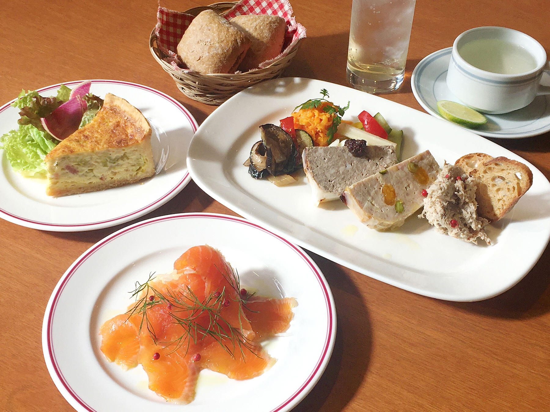 信州サーモン 純鶏中華塩そば 釜飯 カメラマンが いつかまた食べたい料理 カメラマンが いつかまた食べたい料理 公式 Dancyu ダンチュウ