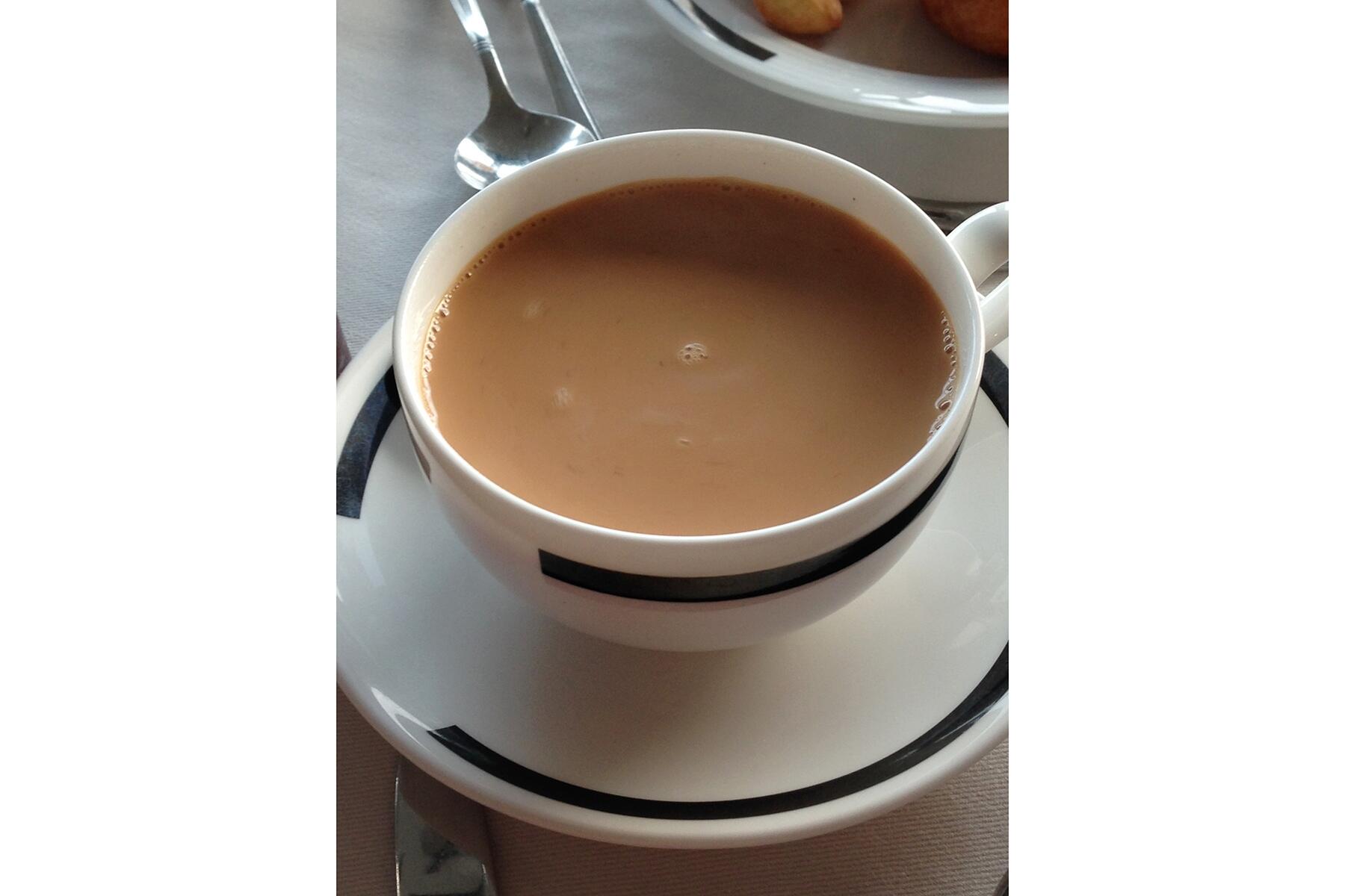 スリランカ・「ヘリタンス カンダラマ」のミルクティー